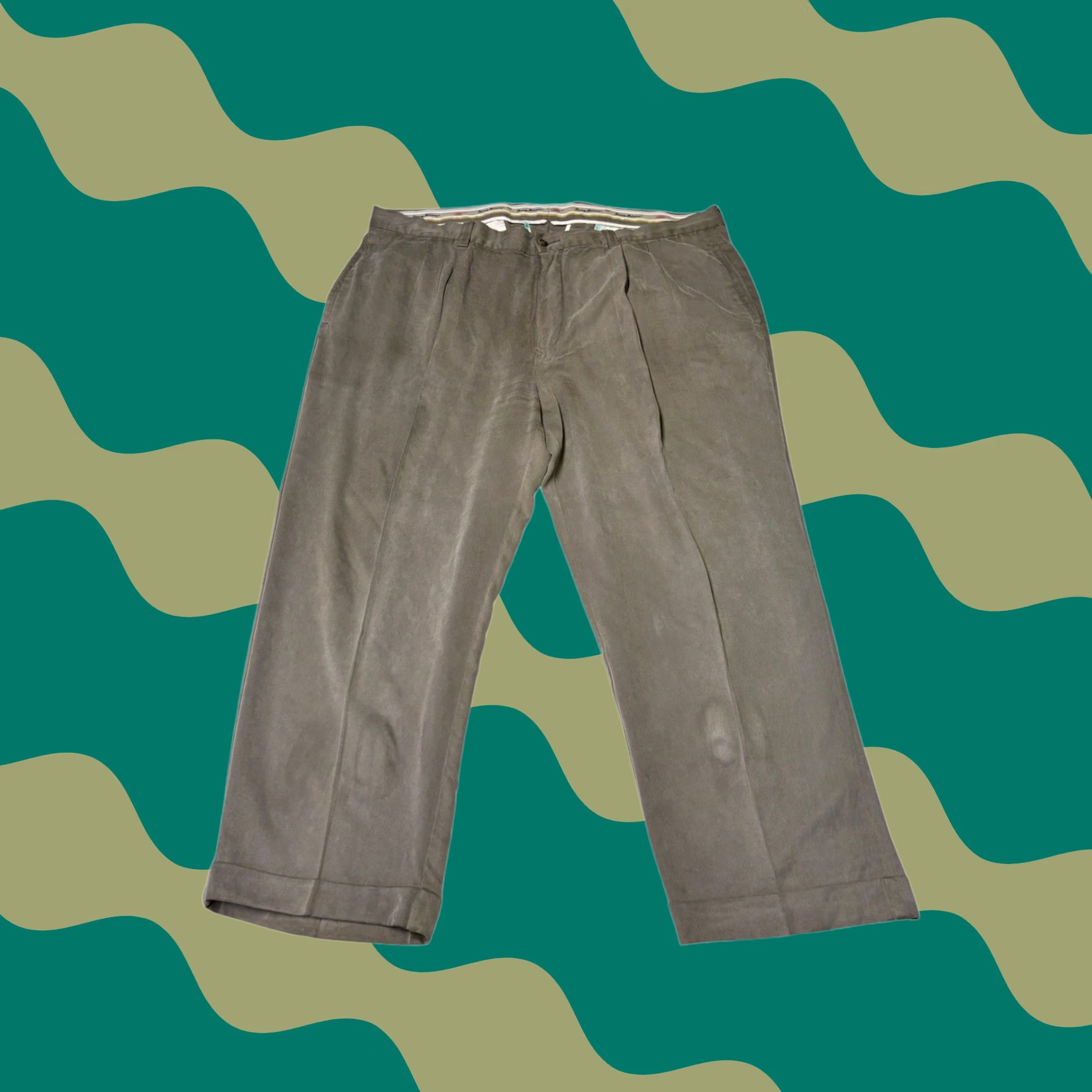 Tommy Bahama Tommy Bahama Pants Silk 42x30 Pleated Relaxed Cuffed Gray Taupe Dress Business Mens Size US 42 / EU 58 - 1 Thumbnail