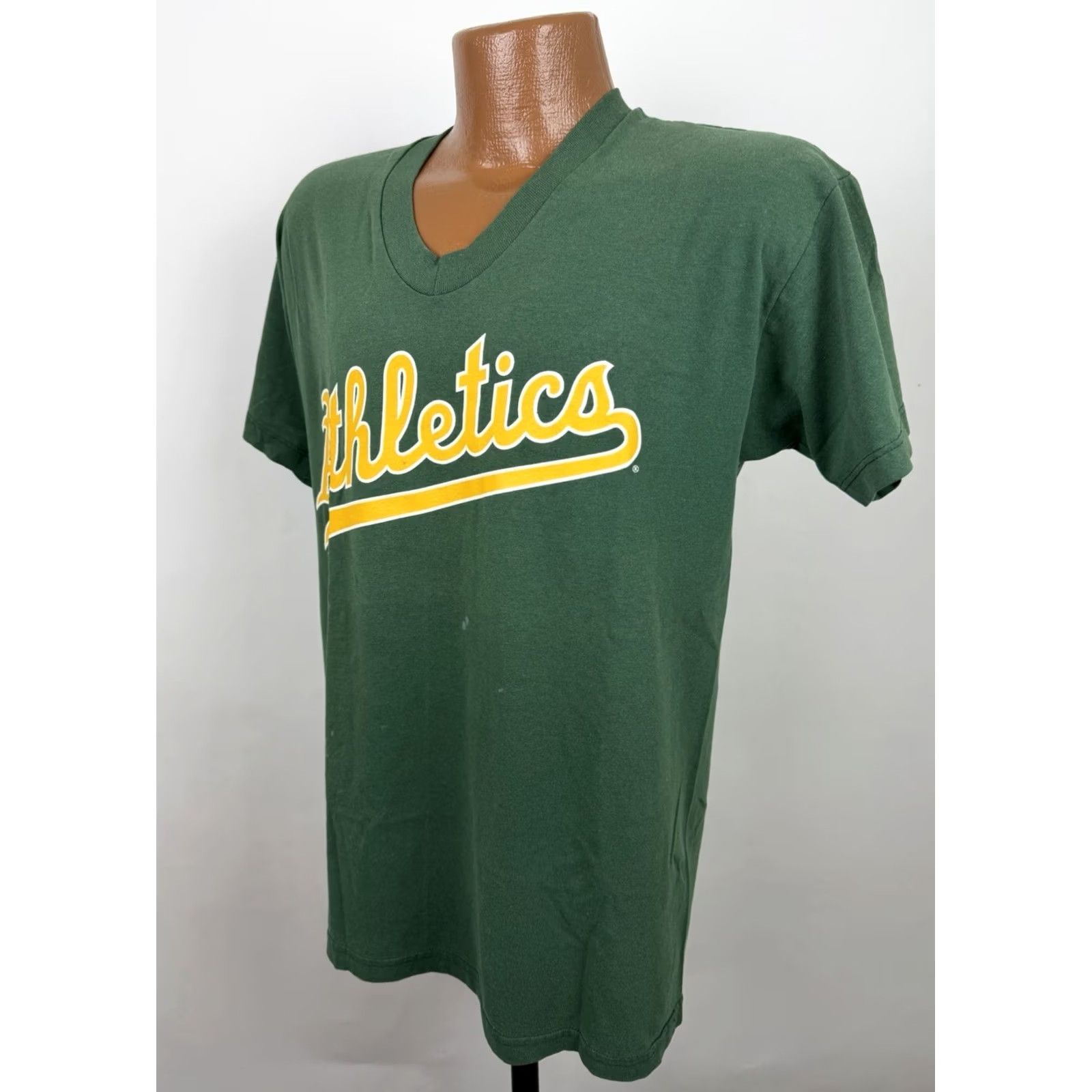 Russell Athletic VINTAGE Russell Athletic Baseball T-Shirt Mens M Green 90s Graphic Print V-Neck Short Sleeve Shirt Mens Size US M / EU 48-50 / 2 - 7 Thumbnail