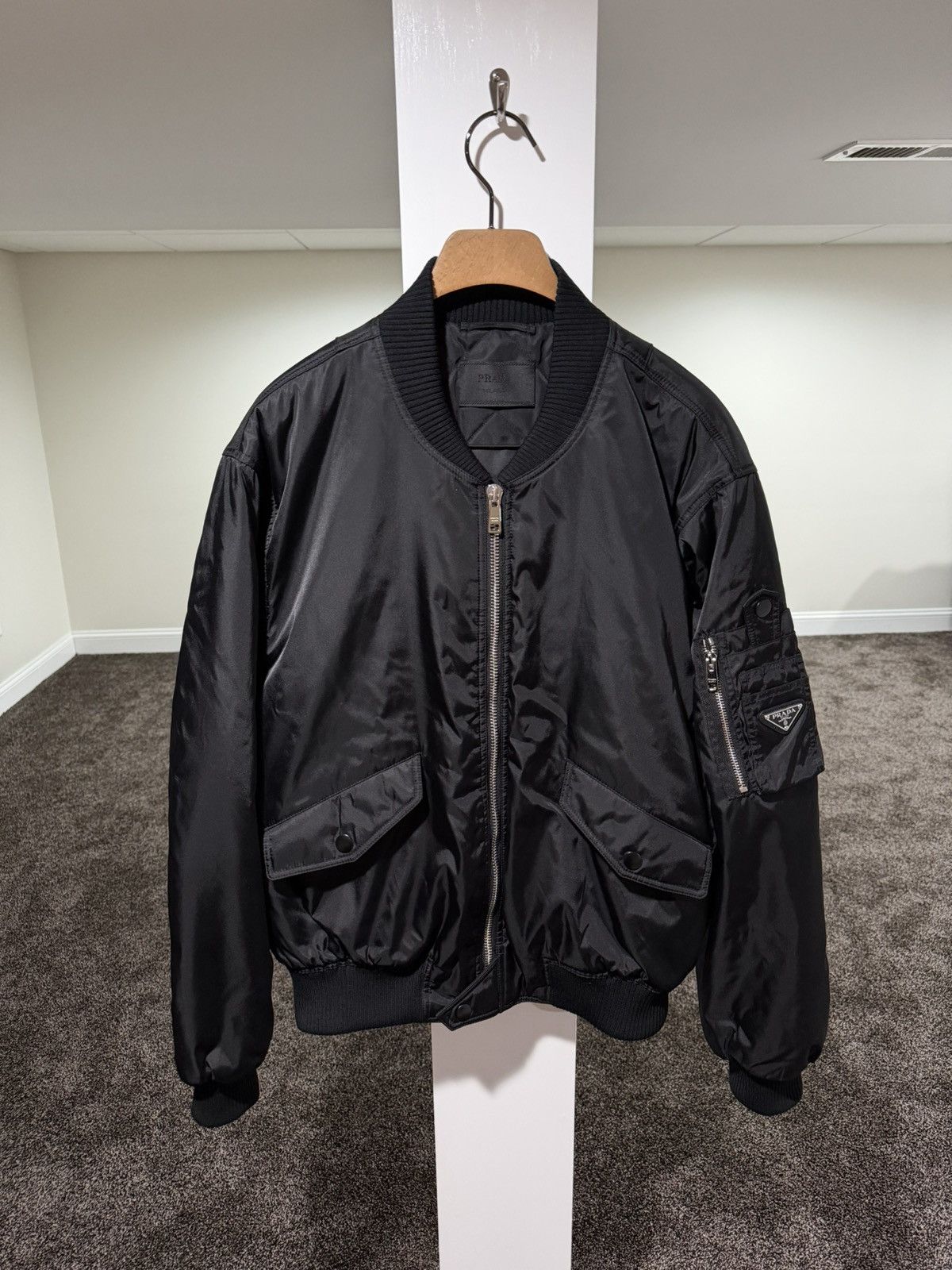 Prada Prada Re-Nylon Triangle Logo Black Bomber Jacket Size US M / EU 48-50 / 2 - 21 Thumbnail