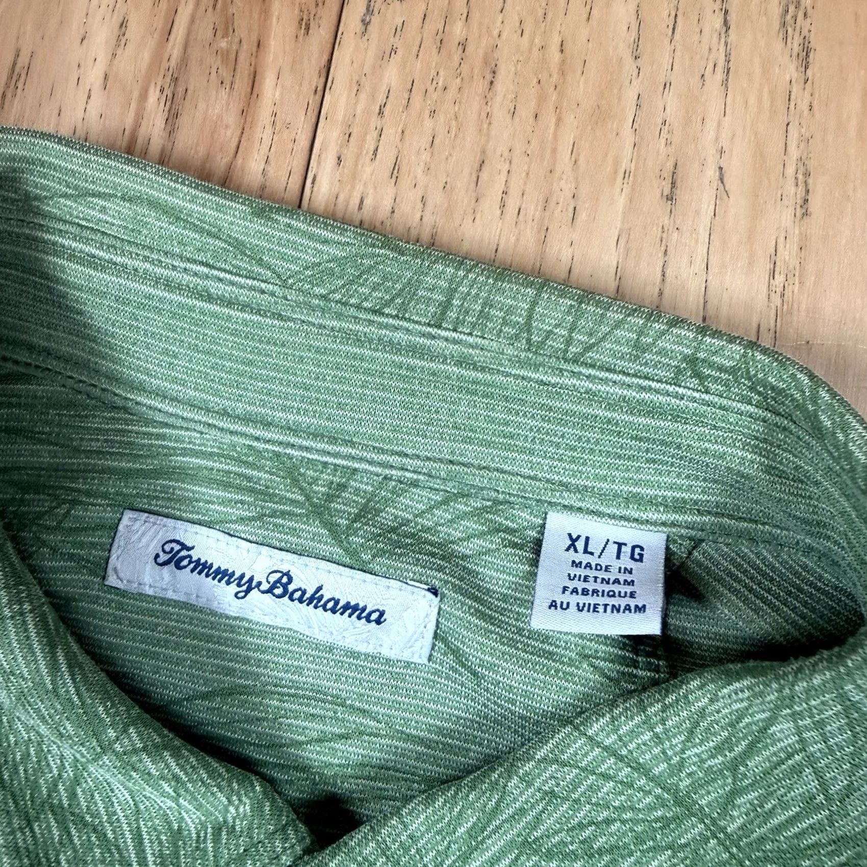 Tommy Bahama VINTAGE Tommy Bahama Polo Shirt Mens XL Green Short Sleeve Floral AOP Polo Shirt Mens XL Green Floral AOP Size US XL / EU 56 / 4 - 3 Thumbnail
