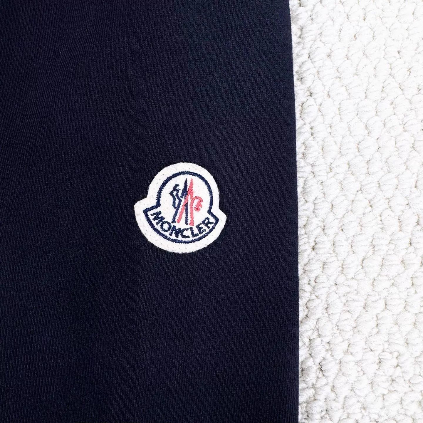 Moncler Moncler Navy Blue Knit Waffle Sleeve Logo Hoodie L Size US L / EU 52-54 / 3 - 5 Thumbnail