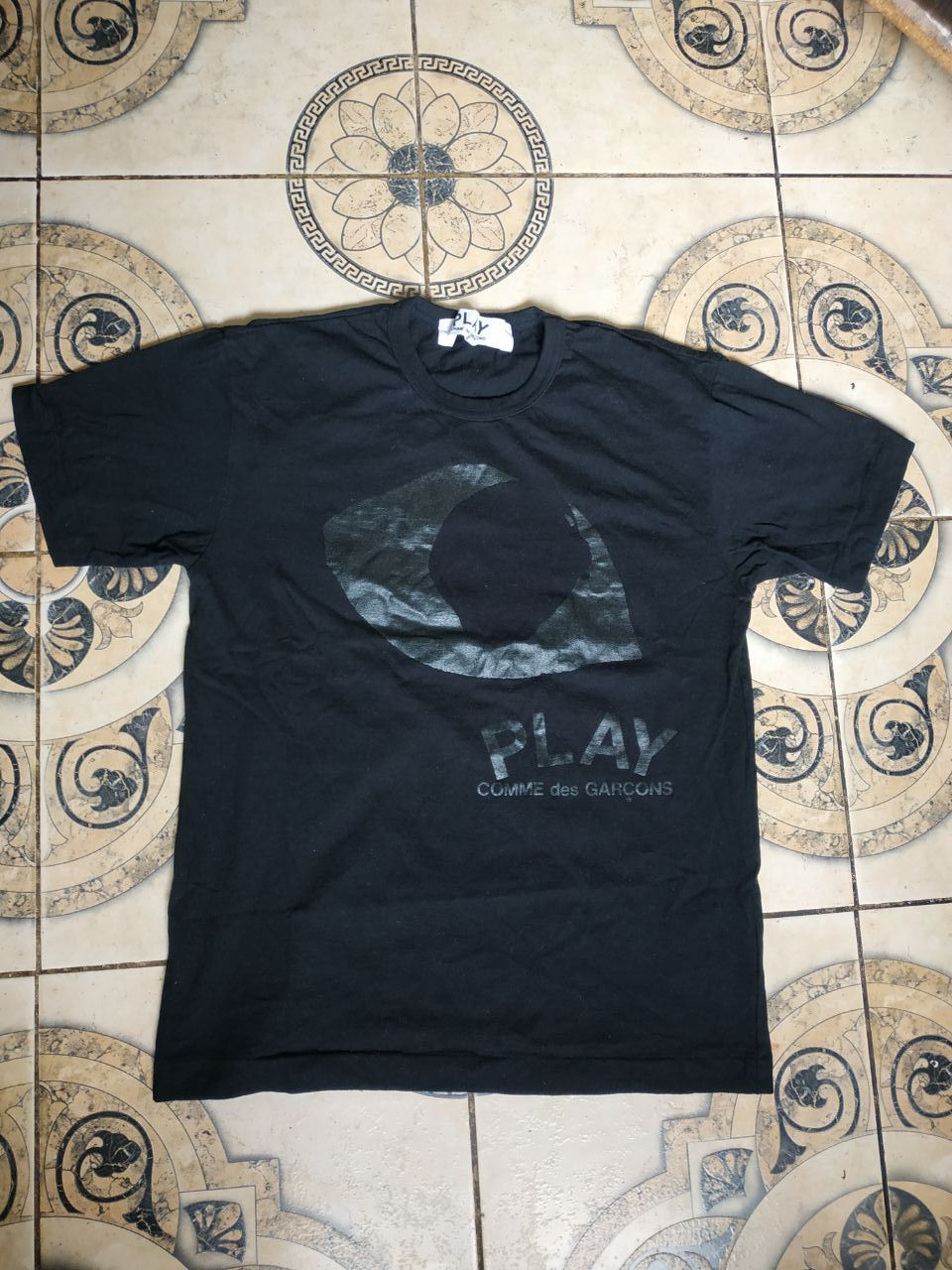 Comme des Garcons Comme des Garcons Play Big Eye Graphic Tee Black L Japan Size US L / EU 52-54 / 3 - 1 Thumbnail