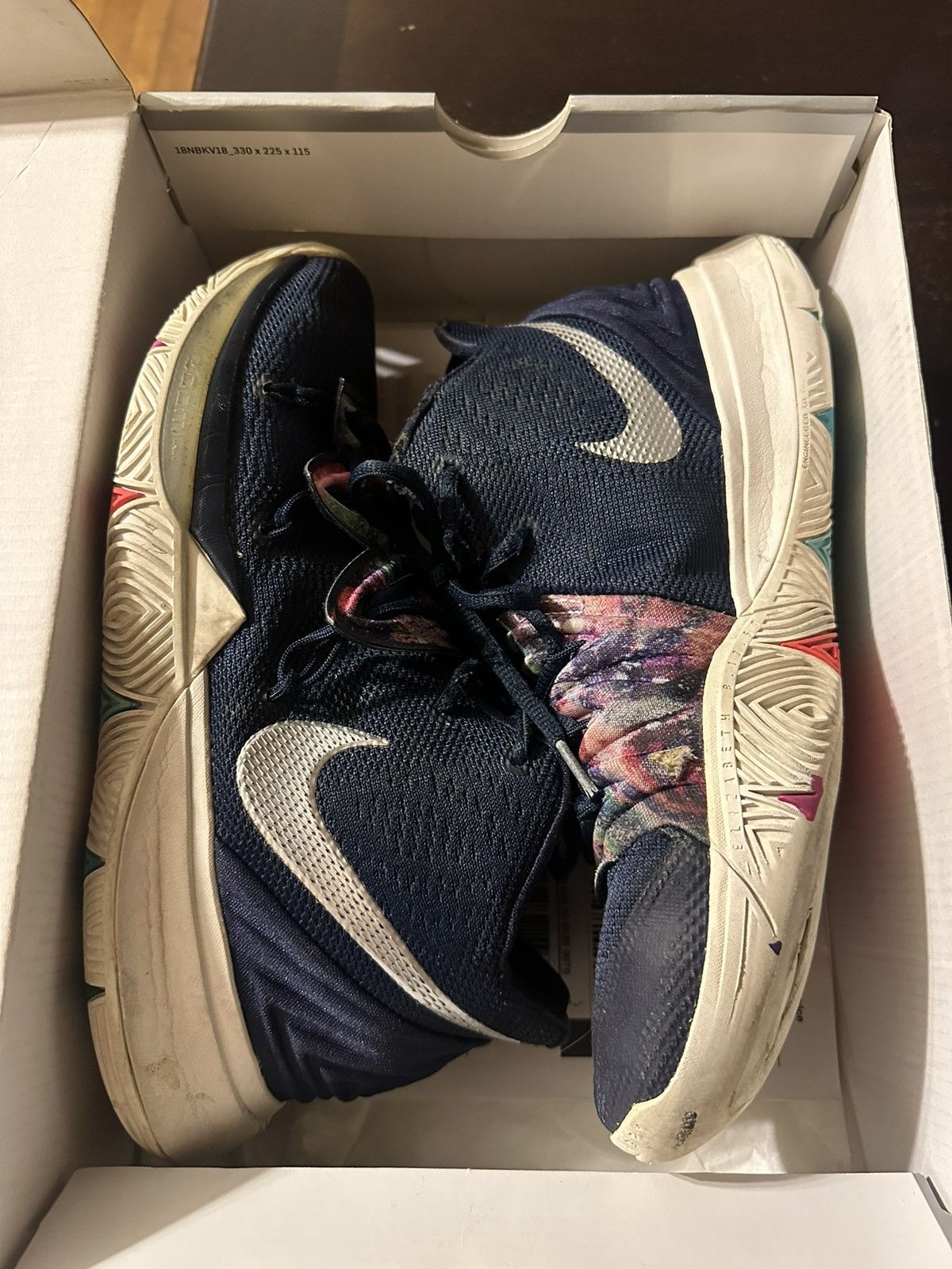 Nike Nike Kyrie 5 Galaxy Size US 9 / EU 42 - 1 Thumbnail
