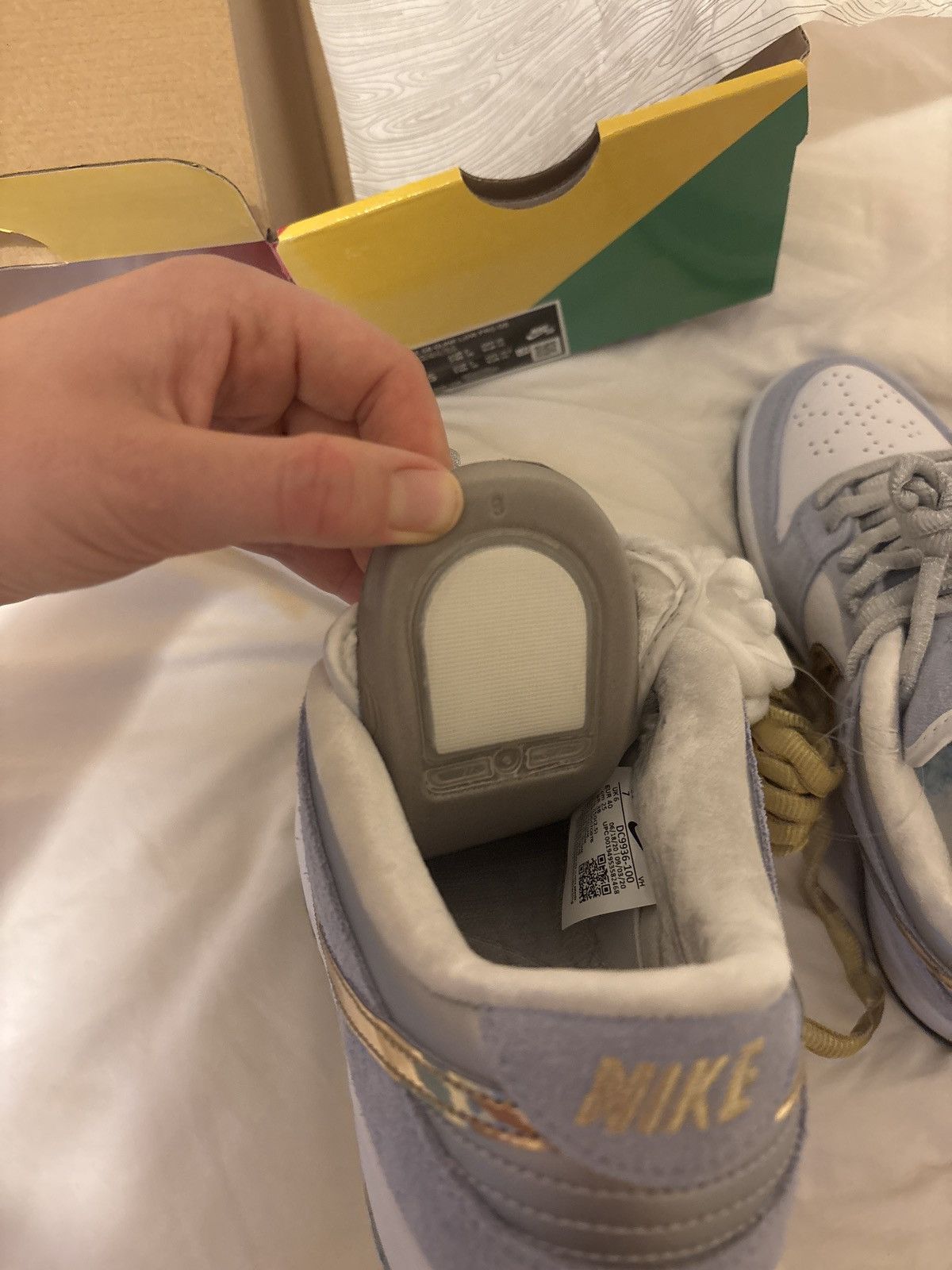 Nike Nike SB Dunk Low x Sean Cliver Size US 7 / EU 40 - 12 Thumbnail
