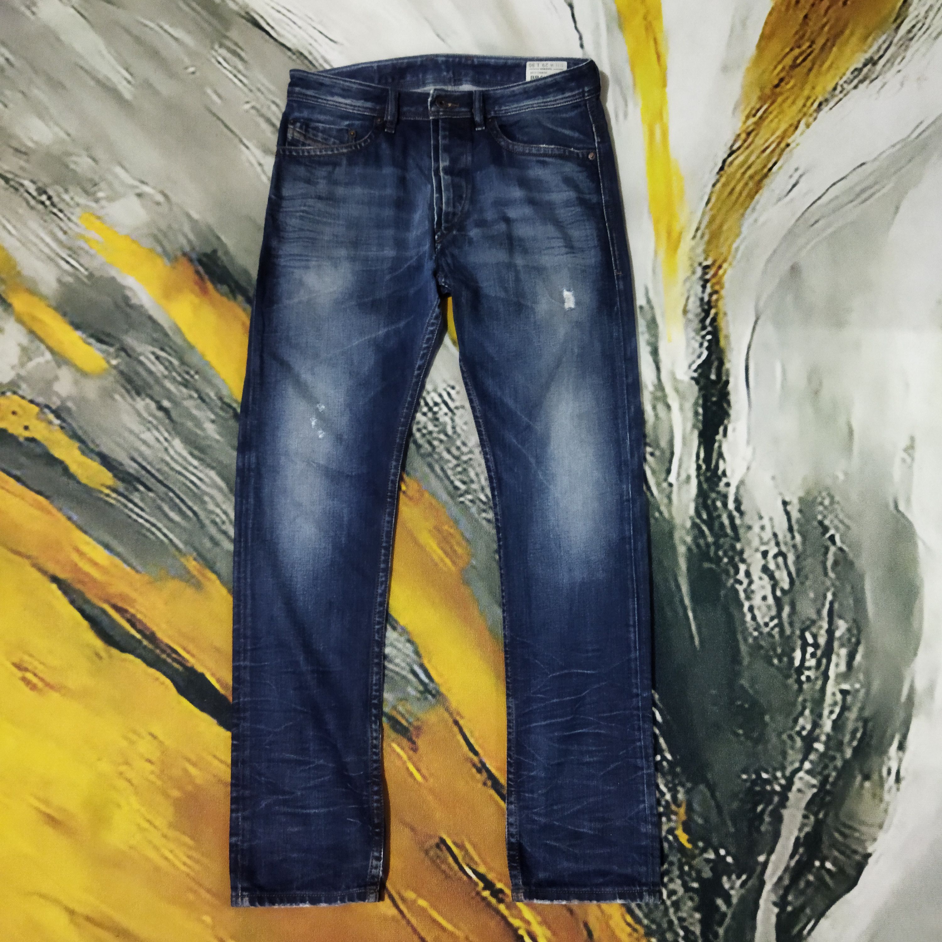 image of Vintage Diesel Distressed Blue Jeans Pants, Men's (Size 31)