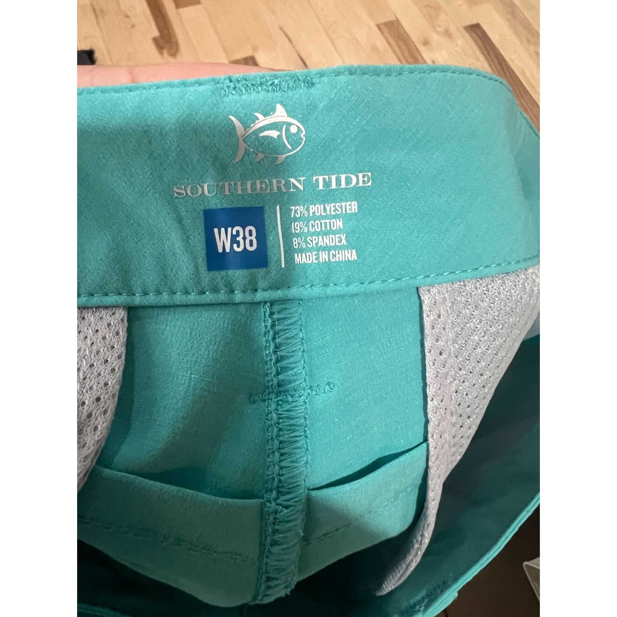 Southern Tide Southern Tide T3 Gulf 9" Performance Short - NWT - 38 Size US 40 / EU 56 - 5 Thumbnail