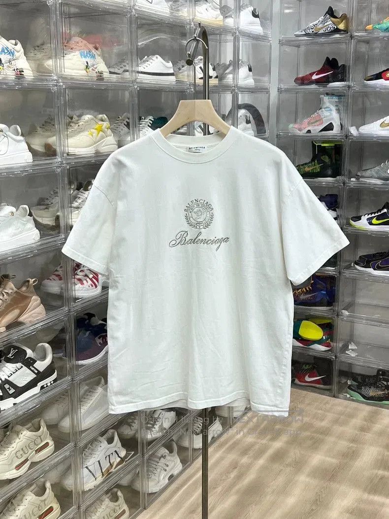 Other Balenciaga Embroidered Logo Short Sleeve Tee. Size US L / EU 52-54 / 3 - 1 Thumbnail
