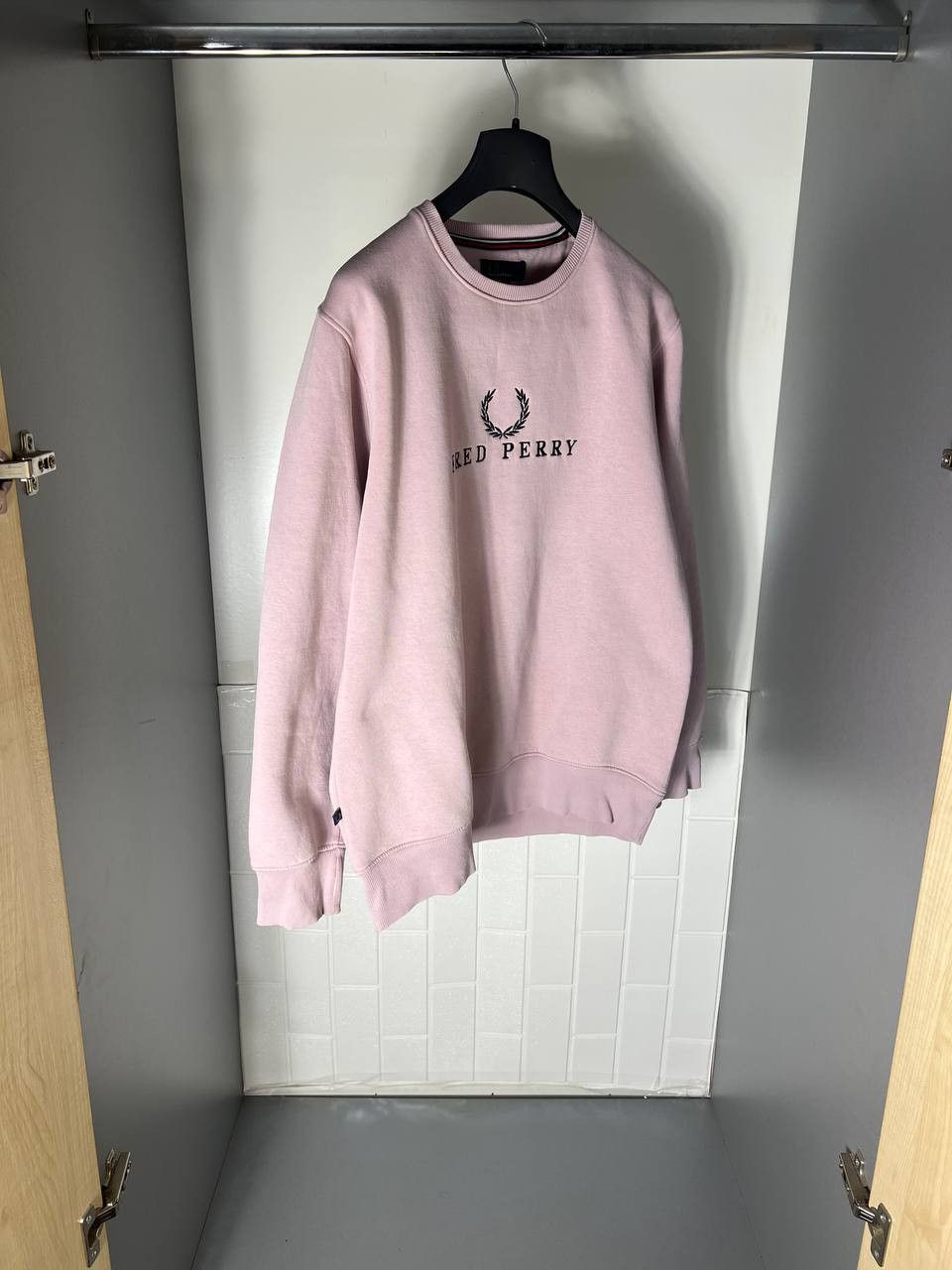 Fred Perry VINTAGE FRED PERRY BIG LOGO SWEATSHIRT CASUAL Y2K 90s Size US XL / EU 56 / 4 - 3 Thumbnail