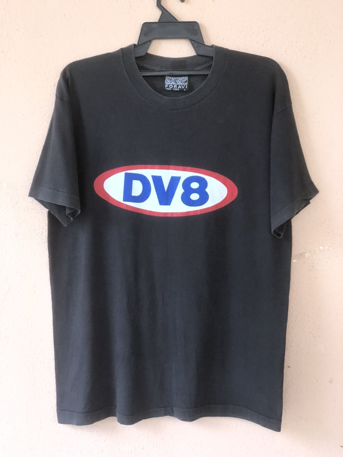 Vintage Vintage 90s DV8 FORAVI New York Rare Tee Size US L / EU 52-54 / 3 - 1 Thumbnail