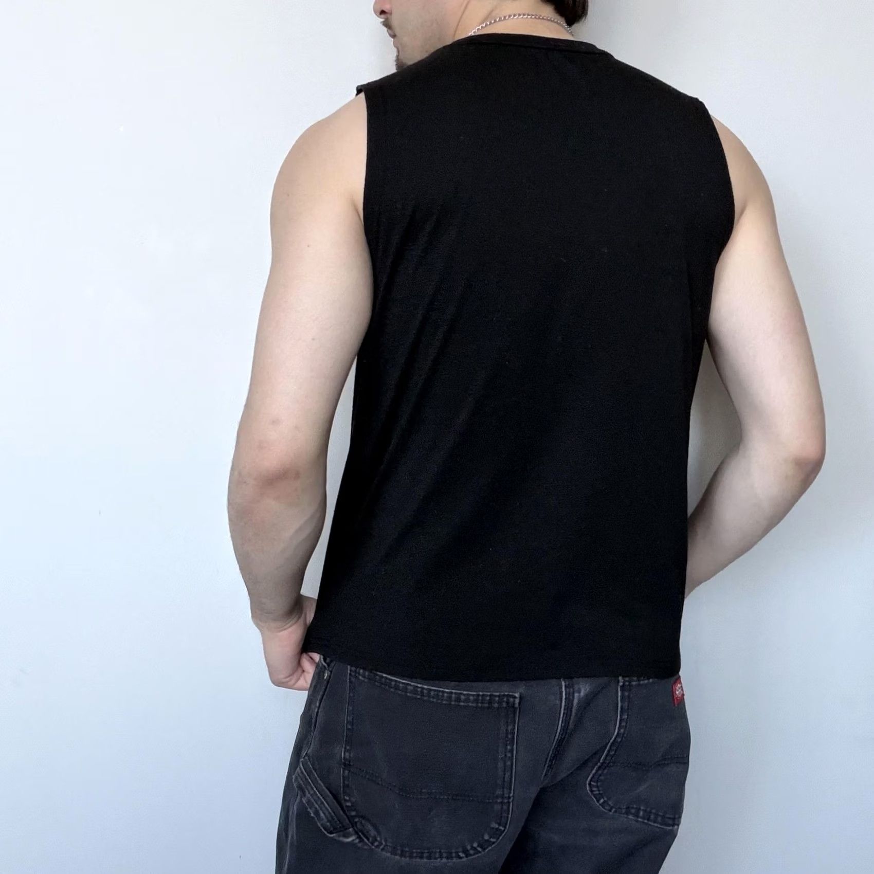 Vintage Johnny Cash Band Tee Shirt Mens Medium Black Y2K Graphic Sleeveless Tank Top Size US M / EU 48-50 / 2 - 2 Thumbnail