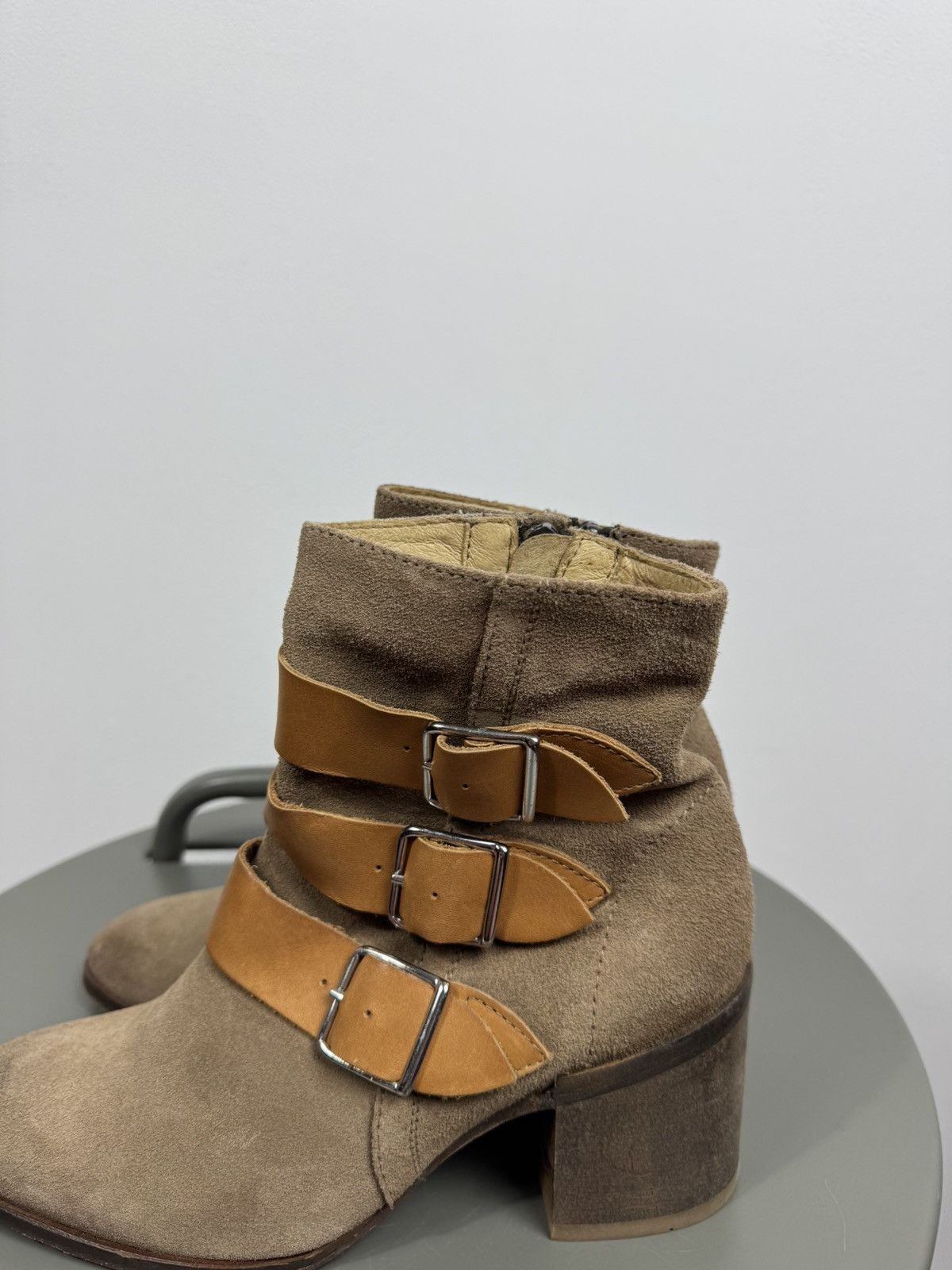 Hudson Hudson London Beige Suede Buckle Heeled Ankle Boots EU 37 Size US 6 / IT 36 - 7 Thumbnail