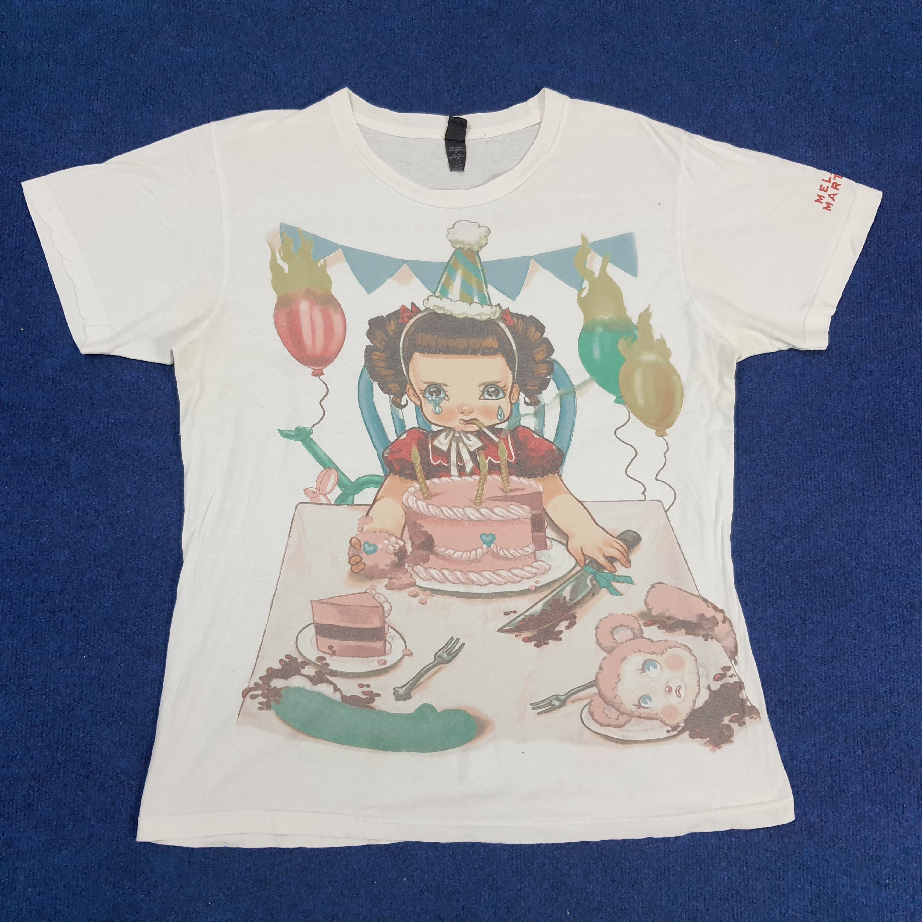 Band Tees × Tultex × Vintage Vintage Melanie Martinez Cry Baby Tour 2016 Tshirt Size US M / EU 48-50 / 2 - 1 Thumbnail