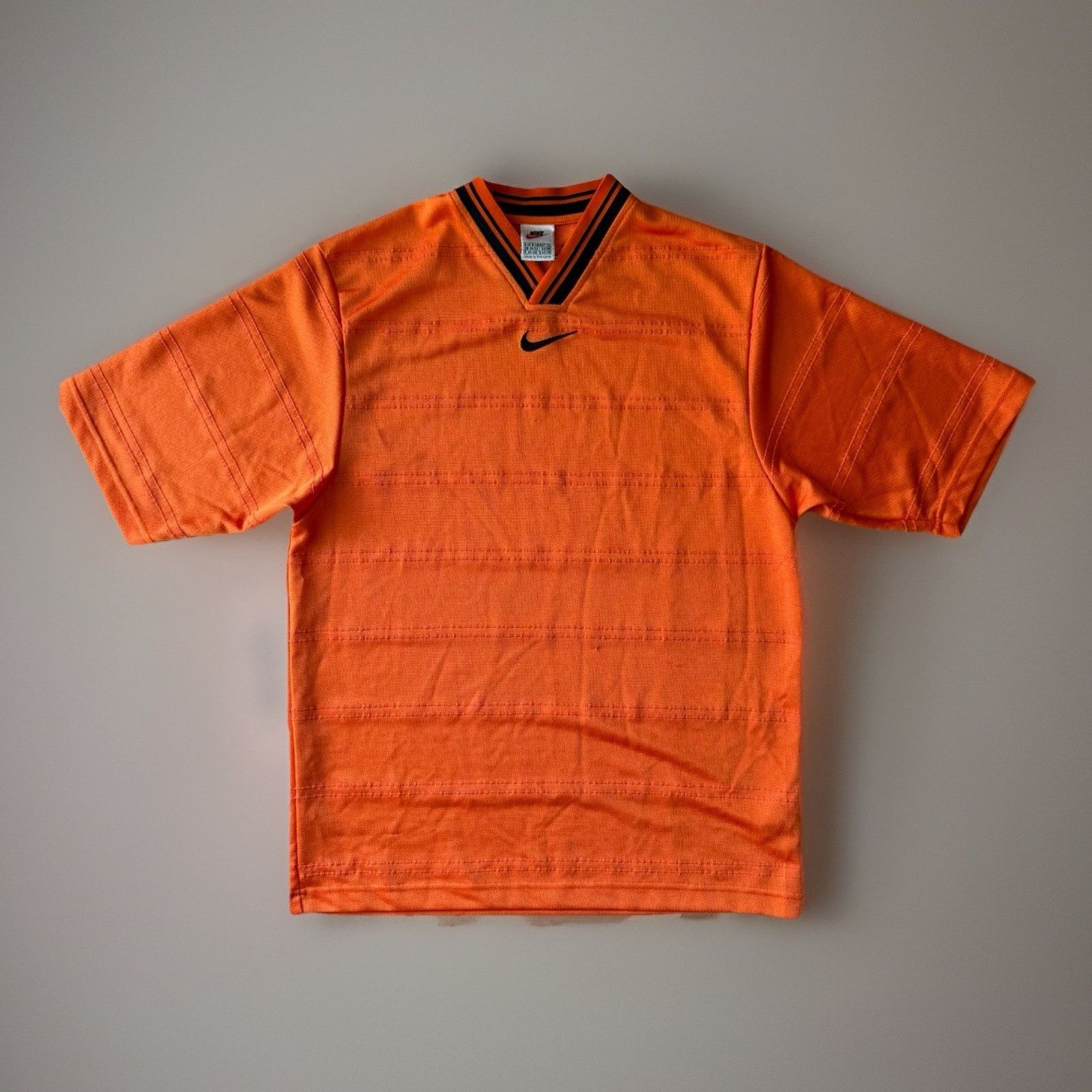 Nike Vintage Nike Soccer Jersey Small Orange Center Swoosh Fifa Size US S / EU 44-46 / 1 - 1 Thumbnail