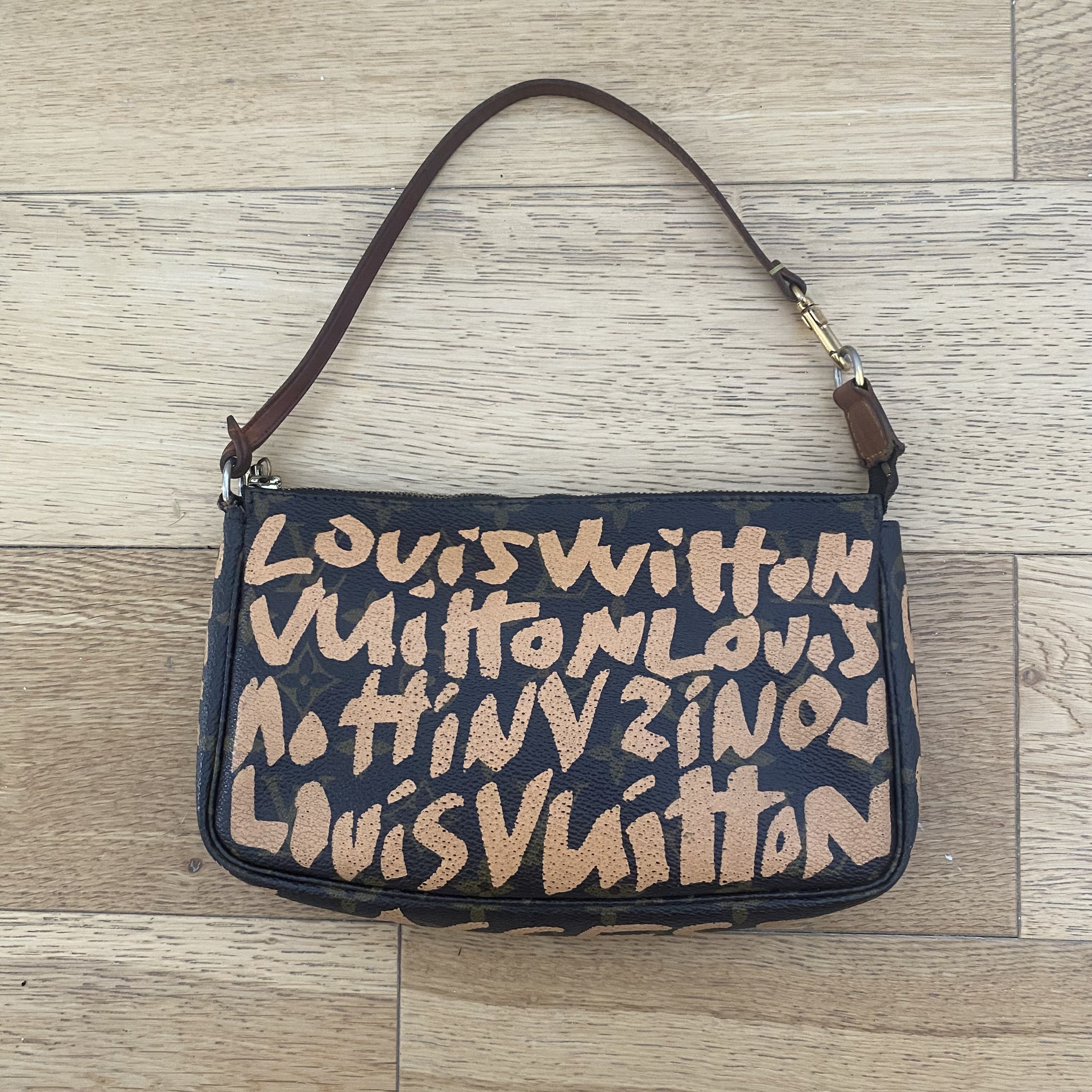Louis Vuitton Louis Vuitton Stephen Sprouse Graffiti Pochette Monogram Size ONE SIZE - 1 Thumbnail
