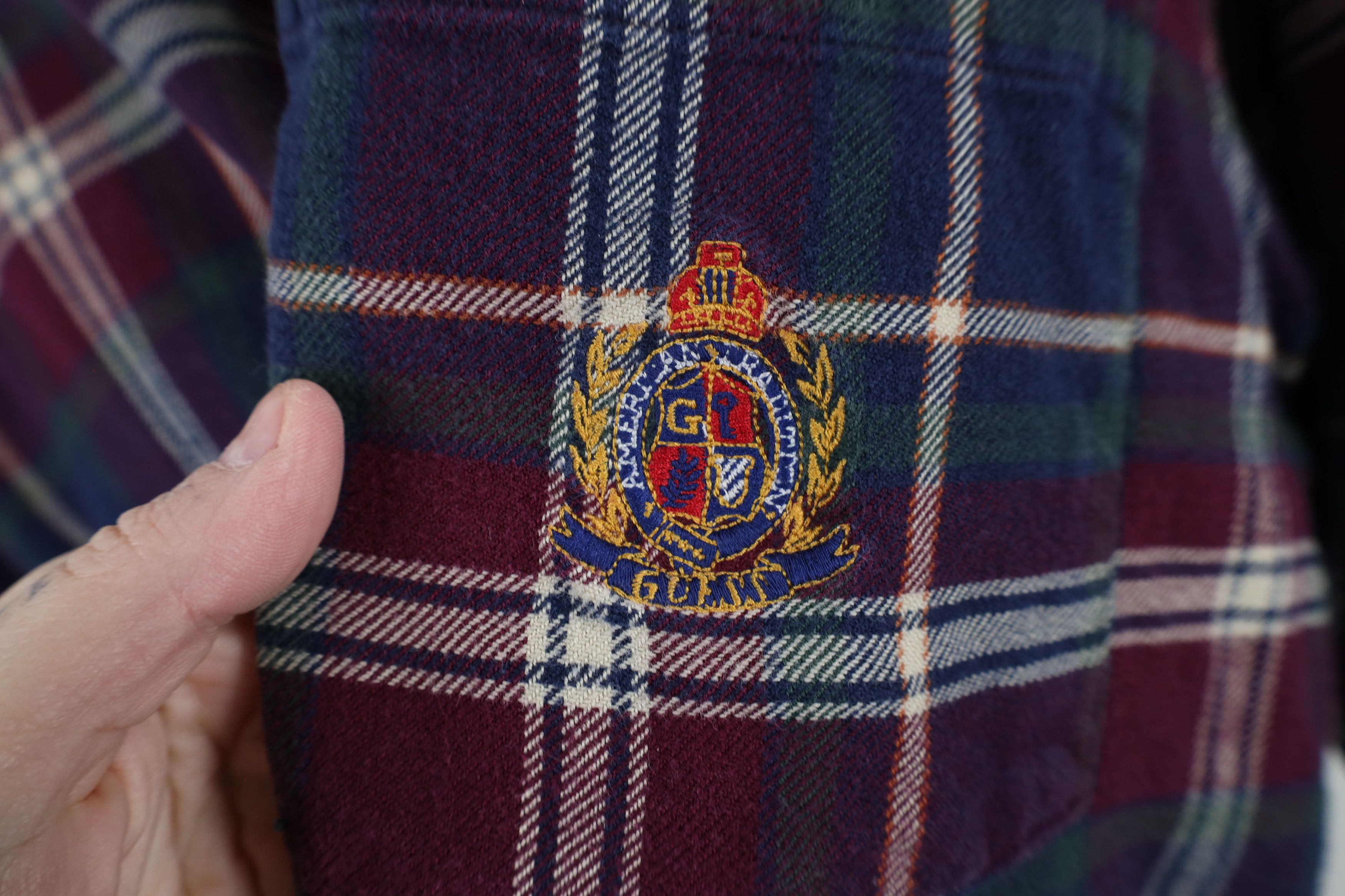 Guess × Vintage Vintage 90s Guess Spell Out Crest Flannel Button Shirt Plaid Size US L / EU 52-54 / 3 - 4 Thumbnail