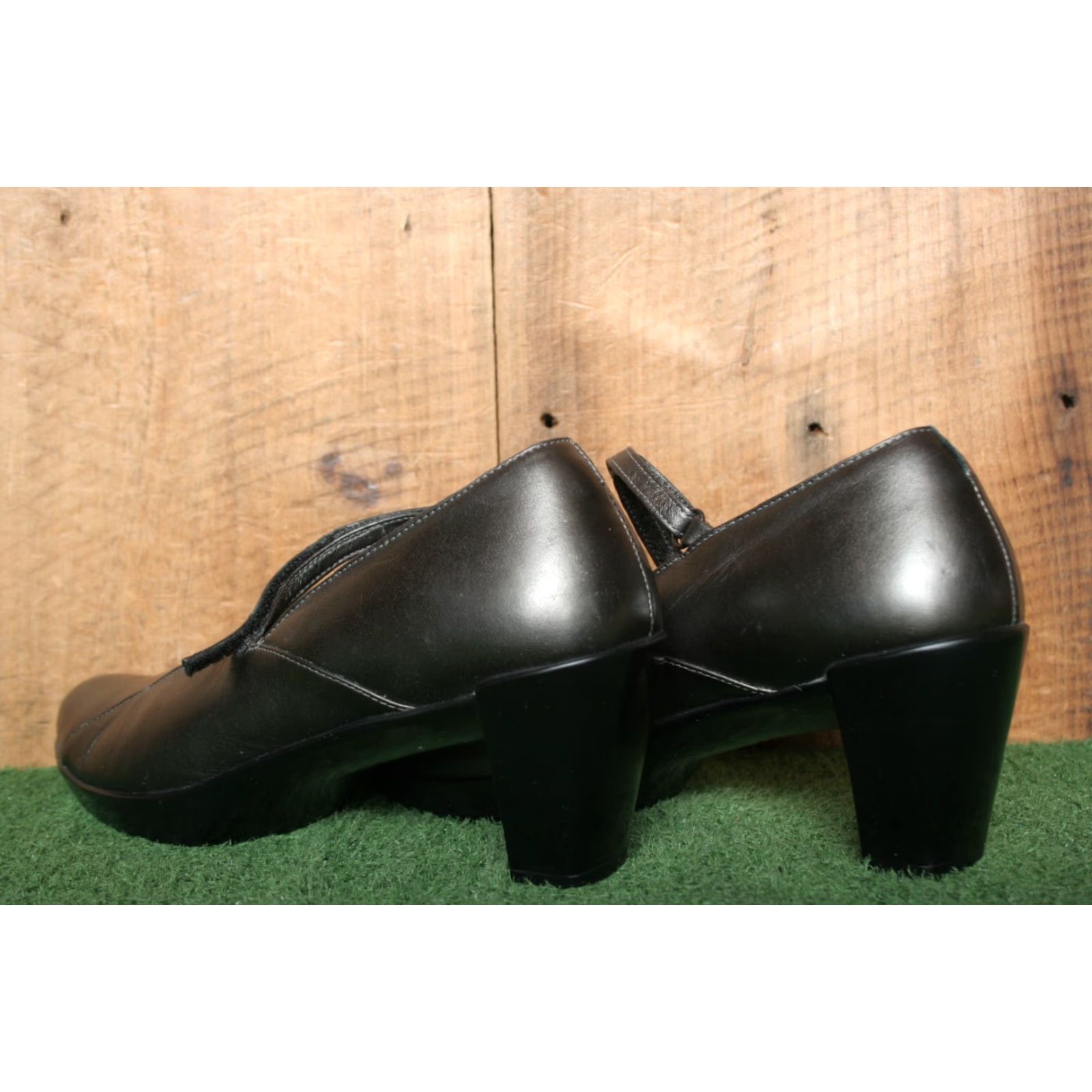 Vintage VINTAGE NAOT Cuore Metallic Road Leather Mary Jane Pumps HEEL US 10 EU 41 Womens Size US 10 / IT 40 - 3 Thumbnail