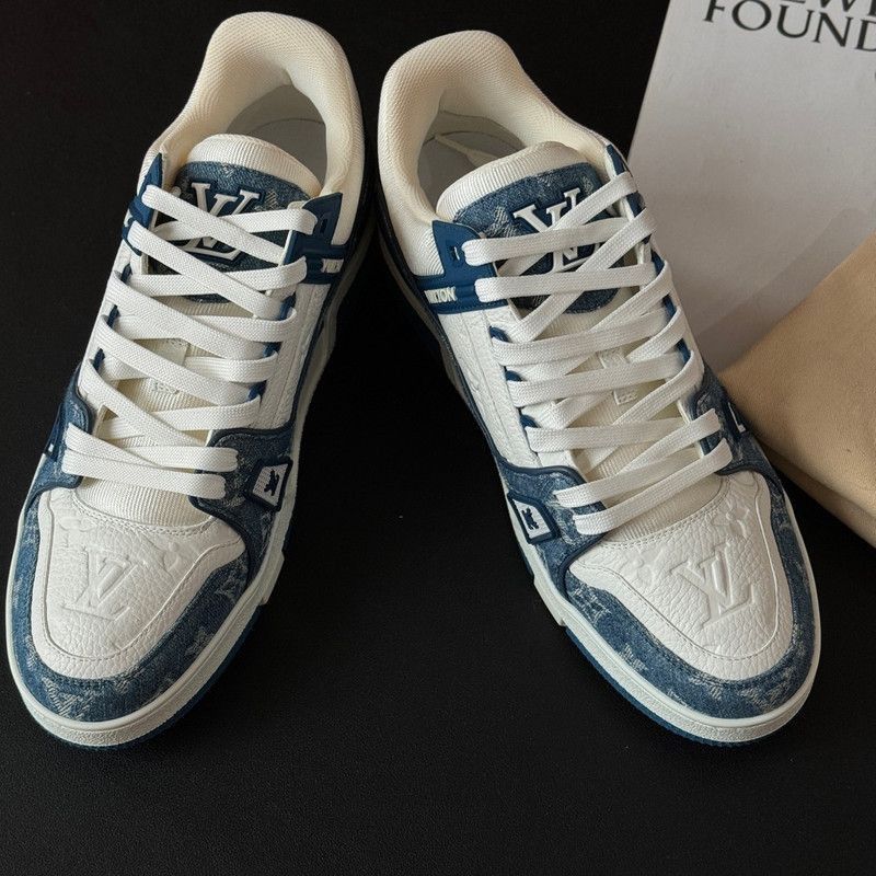 Louis Vuitton Louis Vuitton Trainer Casual Sneakers in White and Blue -25 Size US 9.5 / EU 42-43 - 2 Thumbnail