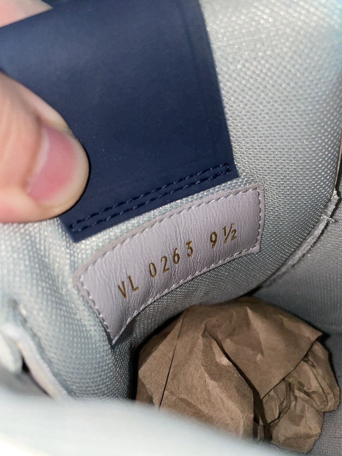 Louis Vuitton Louis Vuitton New York City Of Dreams Trainer Sneaker Size US 10.5 / EU 43-44 - 14 Thumbnail
