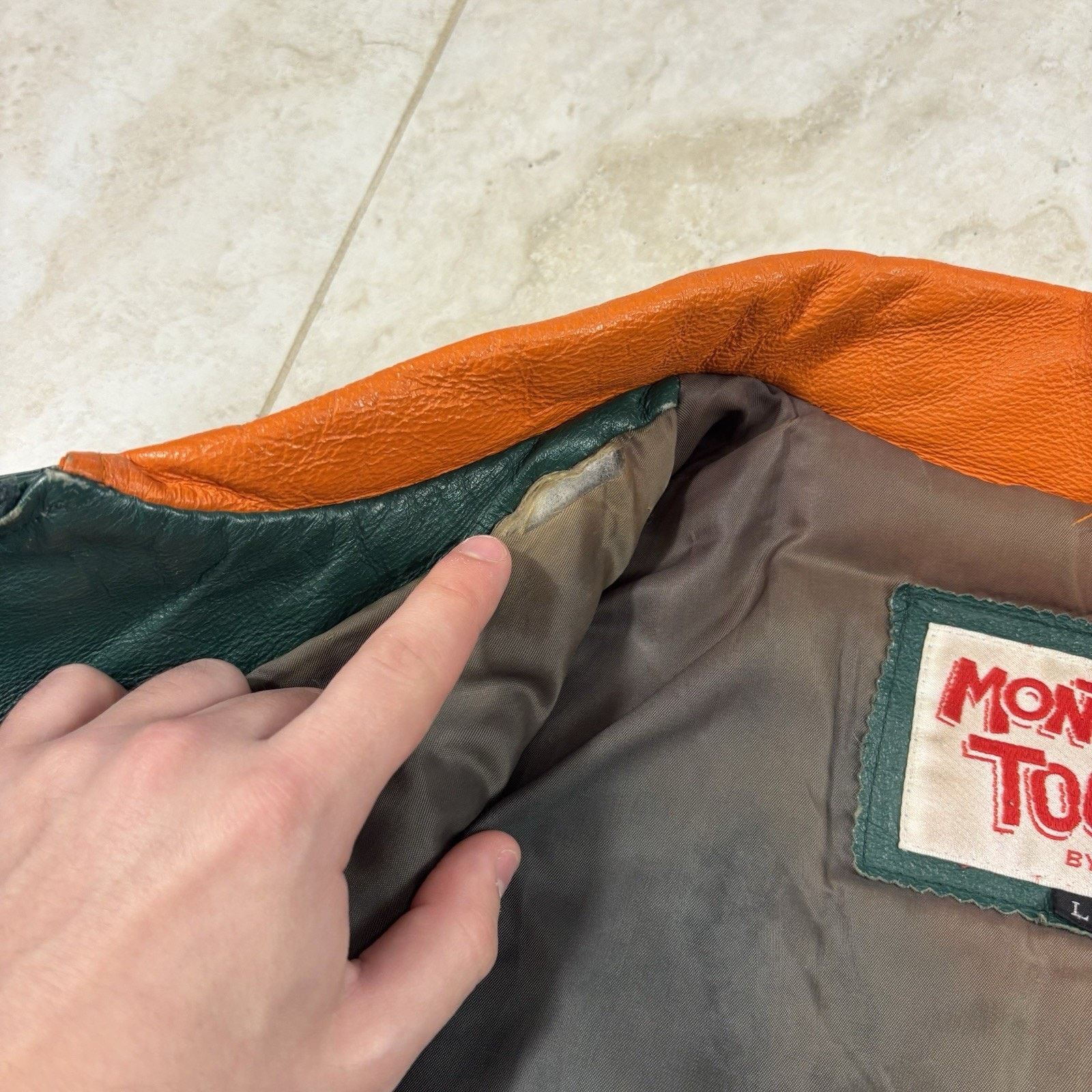 Excelled Vintage Miami Hurricanes Looney Tunes Leather Jacket Mens L Size US L / EU 52-54 / 3 - 8 Thumbnail