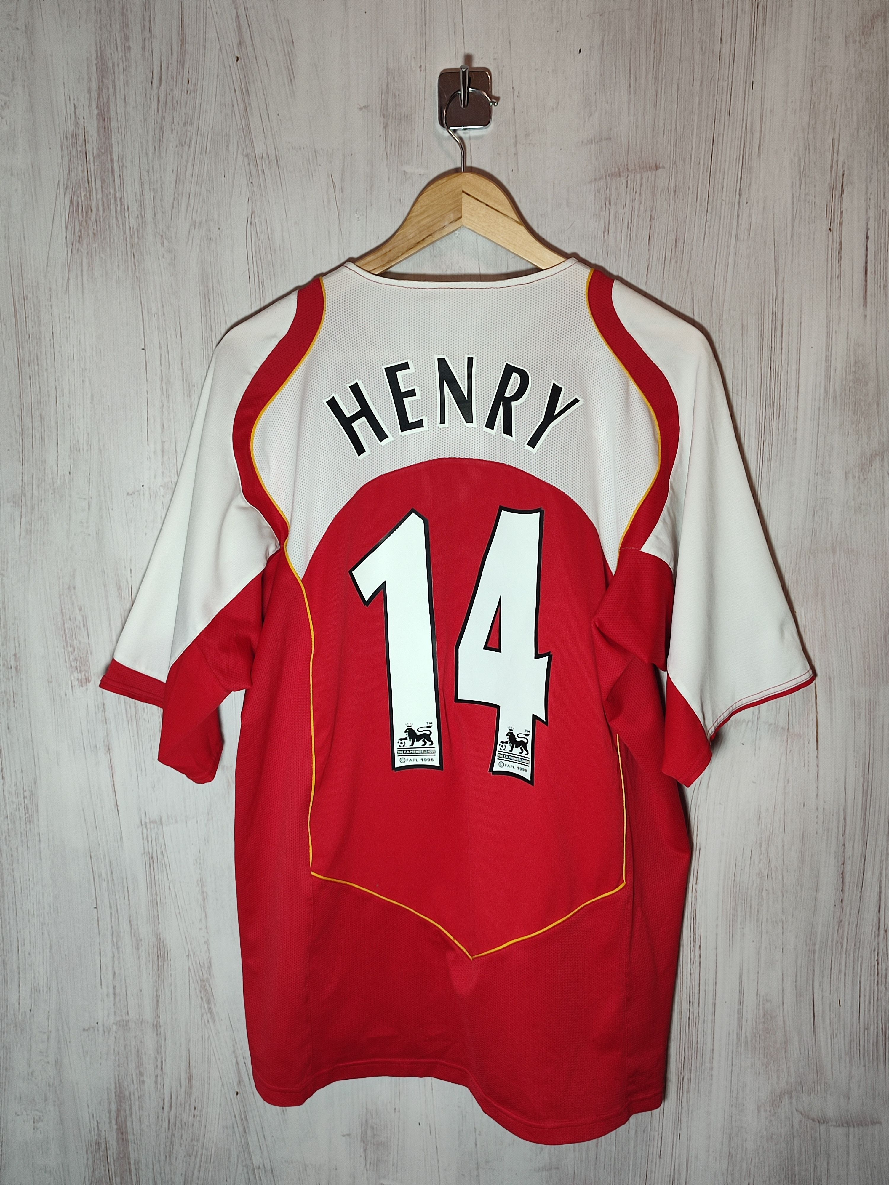 image of Nike x Soccer Jersey Arsenal London 2004 2005 Home Shirt Jersey Kit Tee Henry in Red (Size XL)