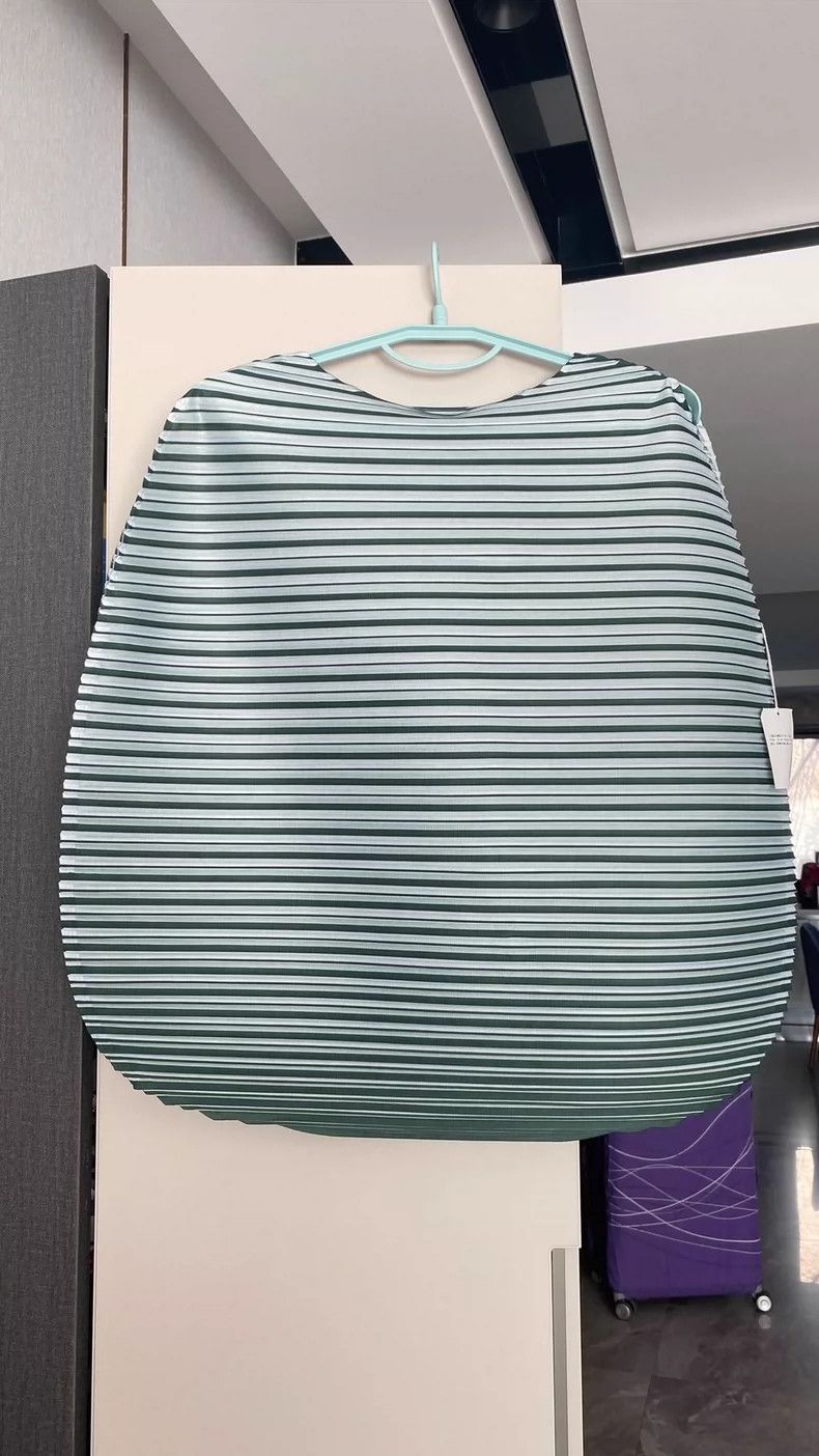 Issey Miyake Issey Miyake size:one size Watermelon short top Size L / US 10 / IT 46 - 1 Thumbnail
