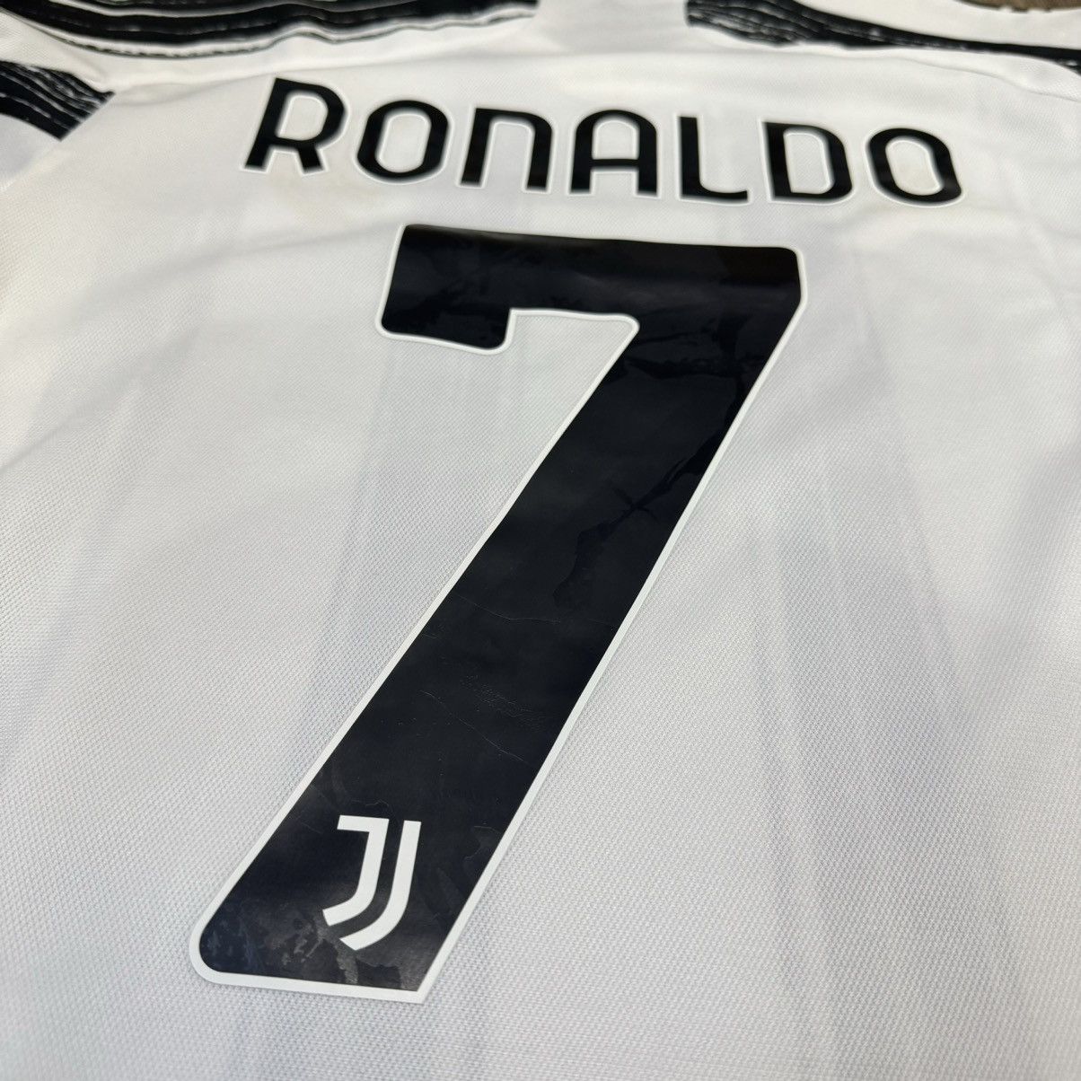 Adidas Juventus 20/21 home shirt #7 Ronaldo Size US S / EU 44-46 / 1 - 4 Thumbnail