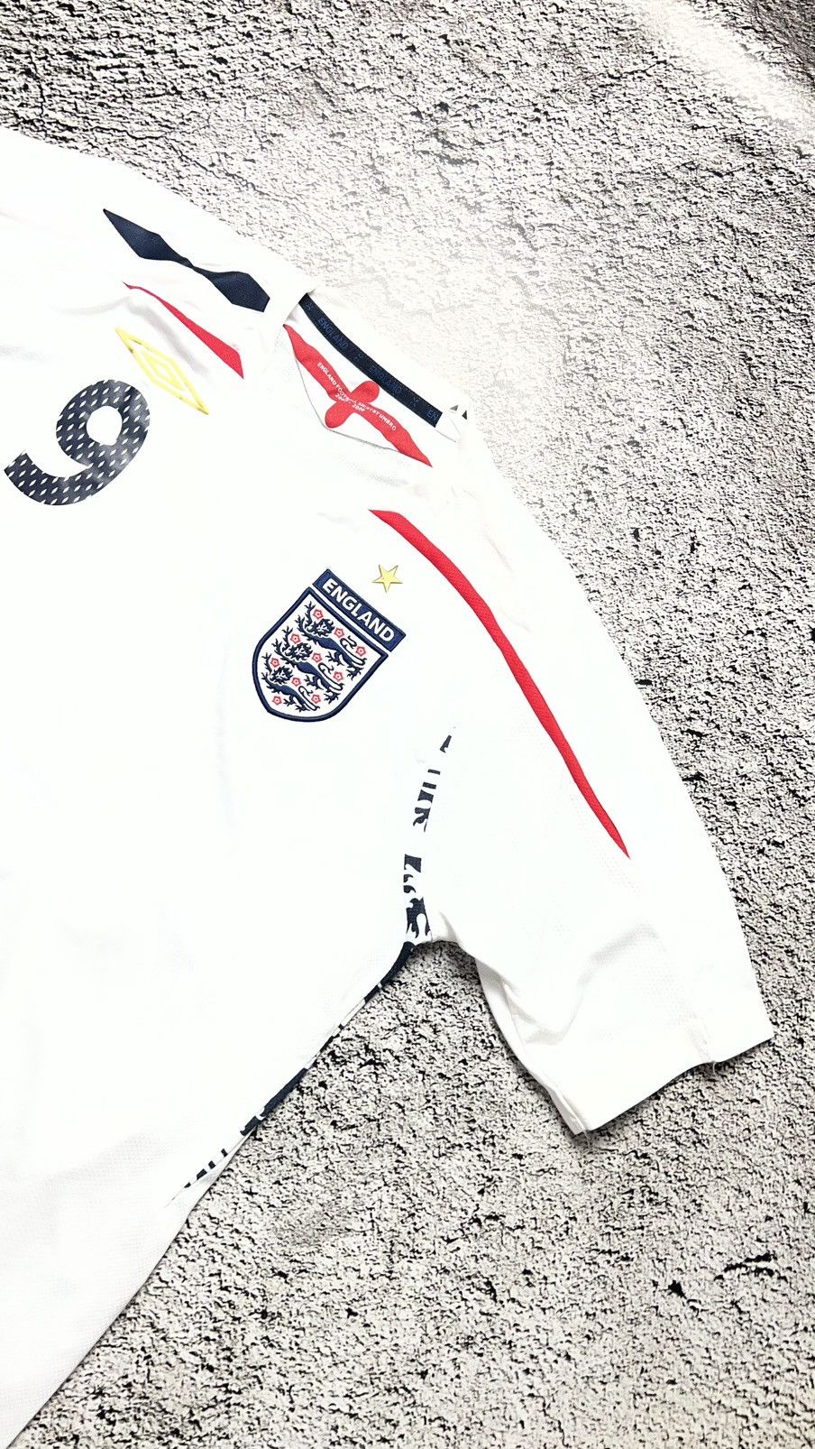 Umbro 2007-2009 England football Wayne Rooney umbro jersey Size US L / EU 52-54 / 3 - 3 Thumbnail