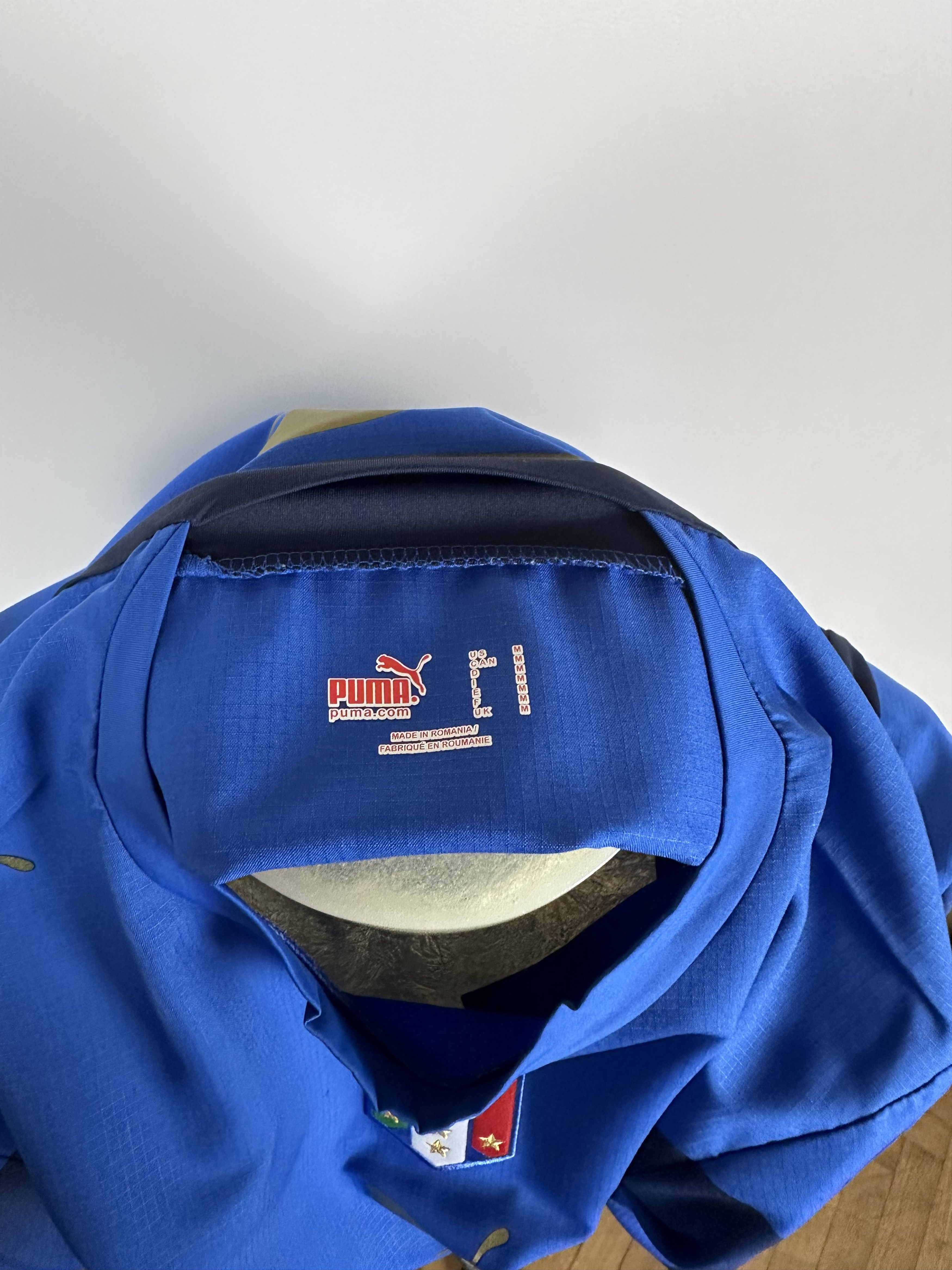 Puma × Vintage ITALY 2005 2006 HOME FOOTBALL SHIRT SOCCER JERSEY PUMA Size US M / EU 48-50 / 2 - 9 Thumbnail