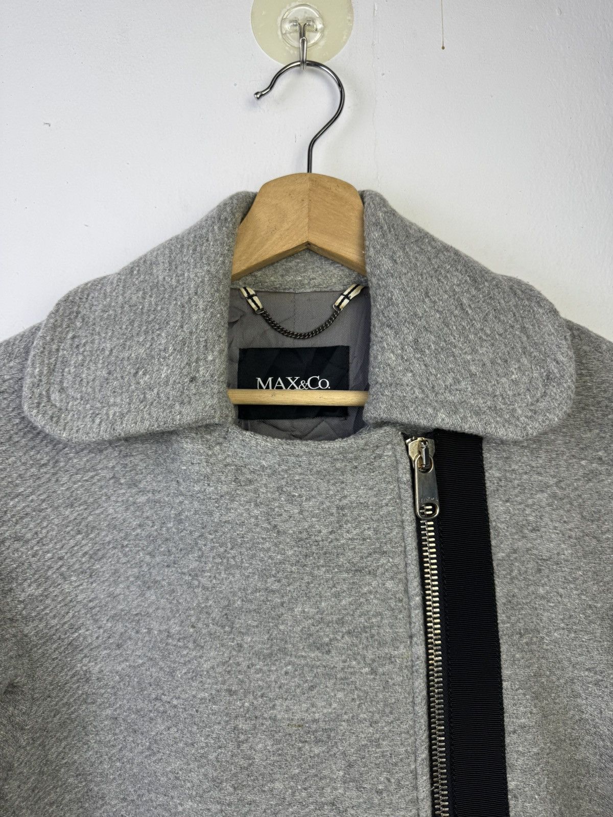MAX&Co. Max&Co. wool-blend coat featuring a side zipper design Size M / US 6-8 / IT 42-44 - 5 Thumbnail