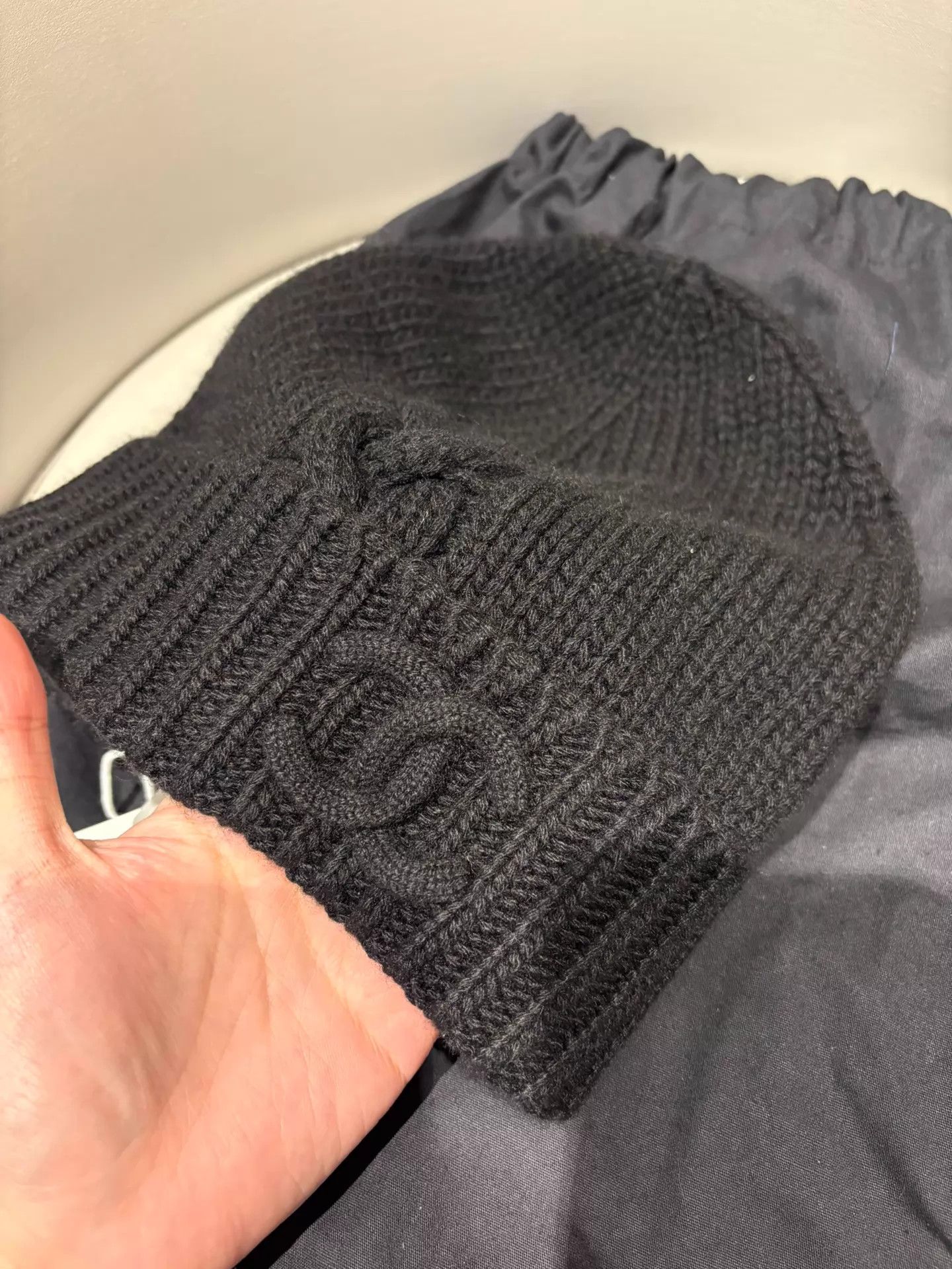 Chanel Chanel 25K Black Cashmere Double C Beanie Size ONE SIZE - 3 Thumbnail