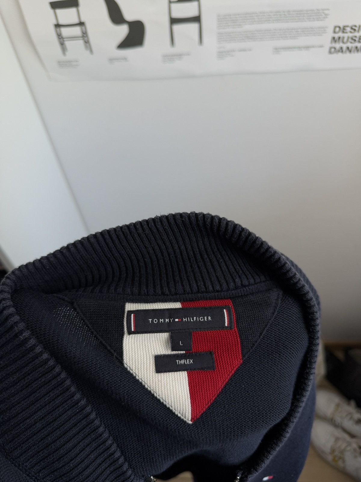 Designer × Tommy Hilfiger VIntage y2k Tommy Hilfiger small logo zip sweater L old money Size US L / EU 52-54 / 3 - 4 Thumbnail