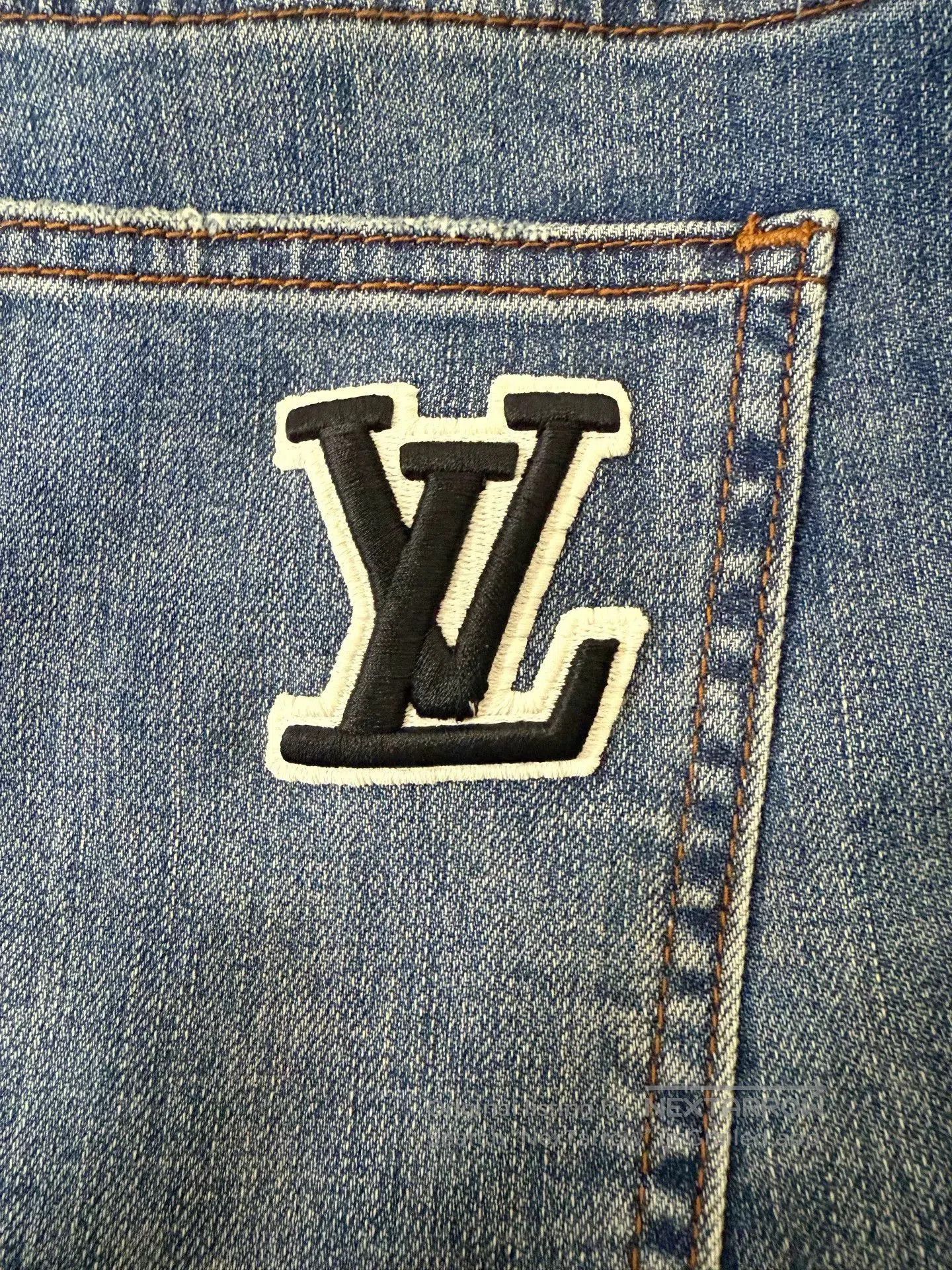 Louis Vuitton Louis Vuitton Blue Jeans. Size 35" - 5 Thumbnail