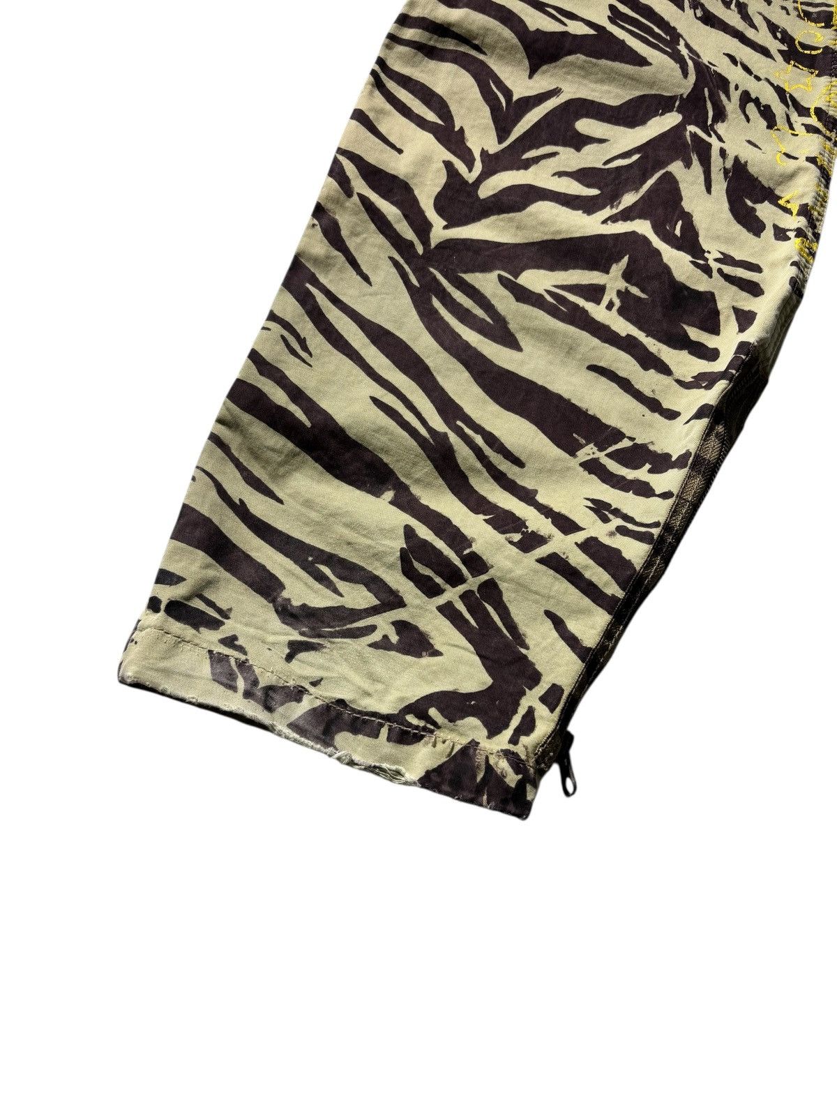 Ed Hardy Y2K Ed Hardy Tiger Printed Camo Cargo Pants Baggy RARE Rap Size US 34 / EU 50 - 10 Thumbnail