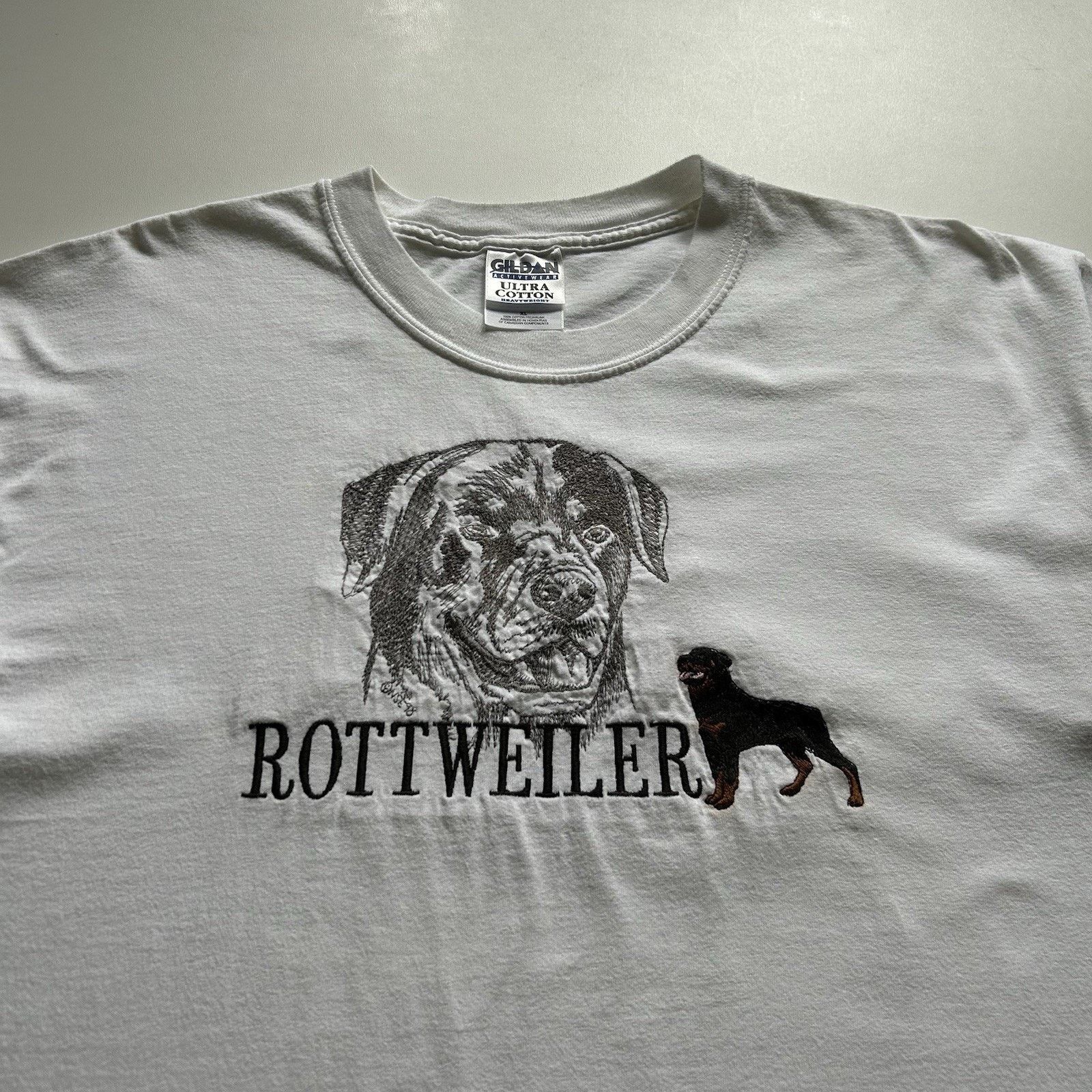Gildan Vintage 90s Rottweiler Dog T Shirt XL Animal Art Graphic Tee Size US XL / EU 56 / 4 - 2 Thumbnail