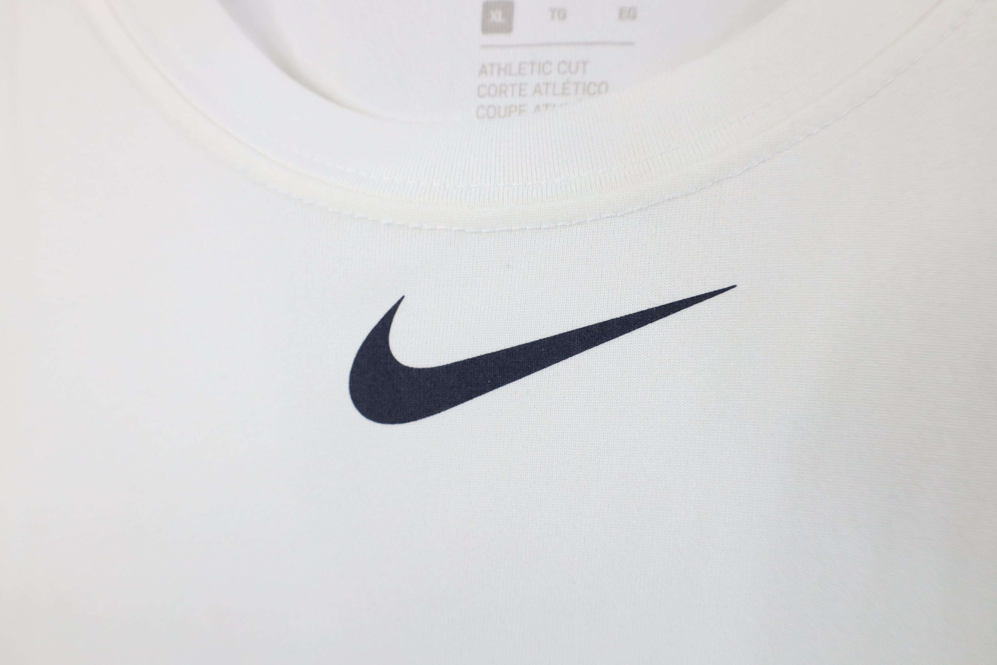Nike Nike Center Swoosh Cleveland Indians Baseball T-Shirt White Size US XL / EU 56 / 4 - 6 Thumbnail