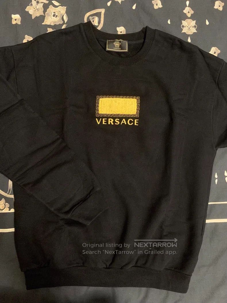 Versace Versace A black sweatshirt embroidered with gold thread Size US M / EU 48-50 / 2 - 1 Thumbnail