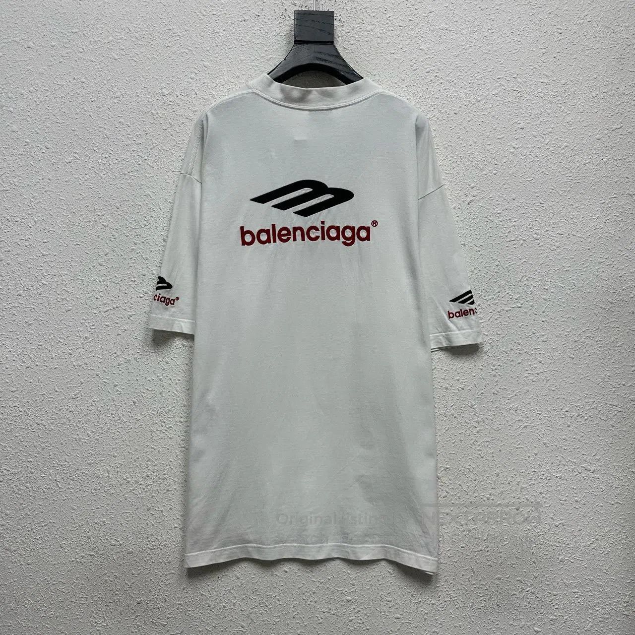 Balenciaga Balenciaga 3B Embroidered Letter Short-Sleeve T-Shirt Size M / US 6-8 / IT 42-44 - 1 Thumbnail