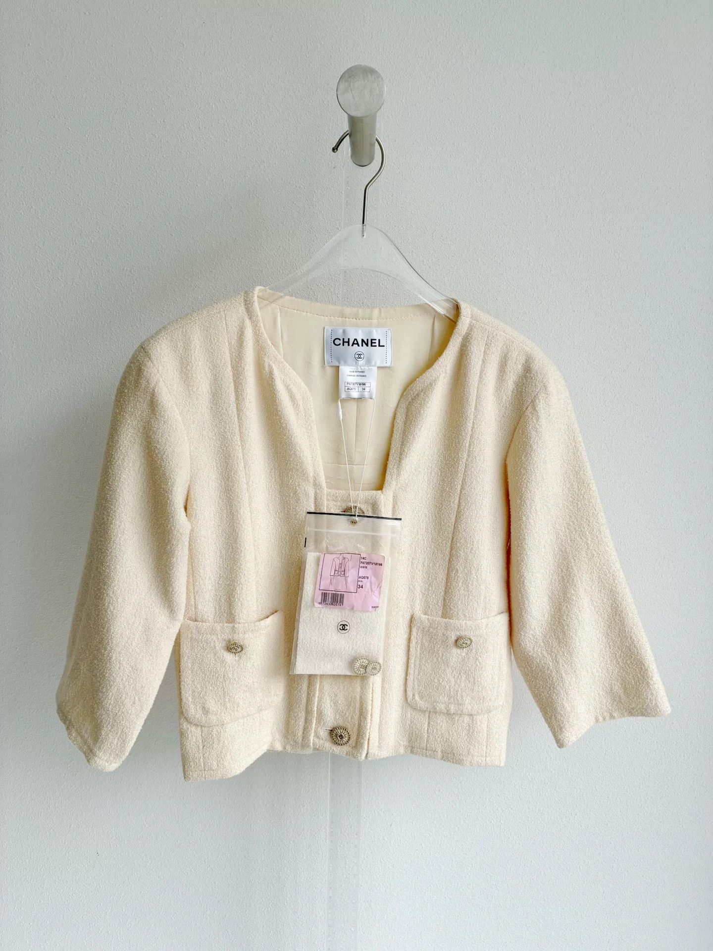 Chanel Chanel Off-White Short Coat Size XXS / US 00 / IT 34 - 1 Thumbnail