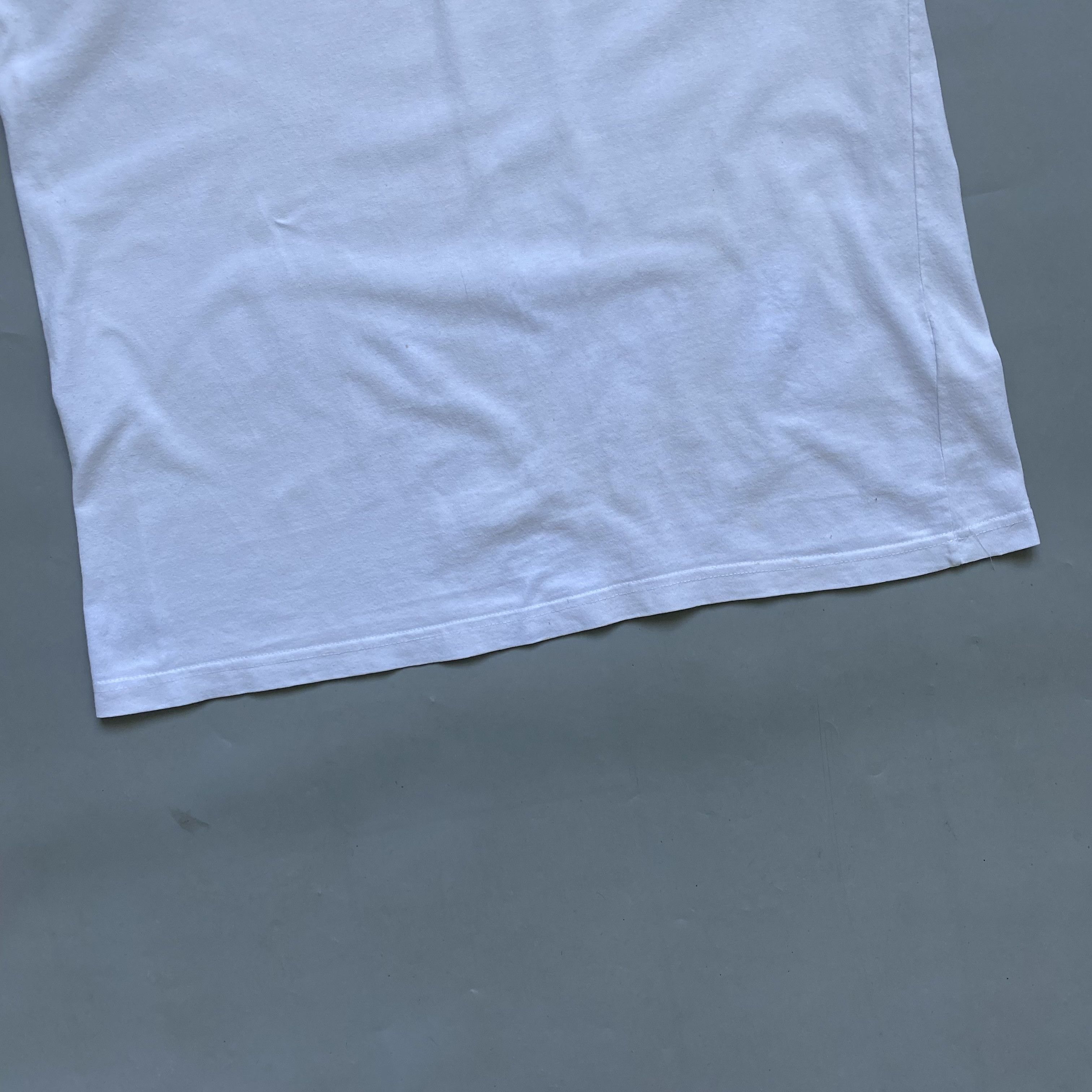 Nike ⚪️ Vintage 80s Nike Mini Swoosh logo TEE shirt Size US L / EU 52-54 / 3 - 3 Thumbnail