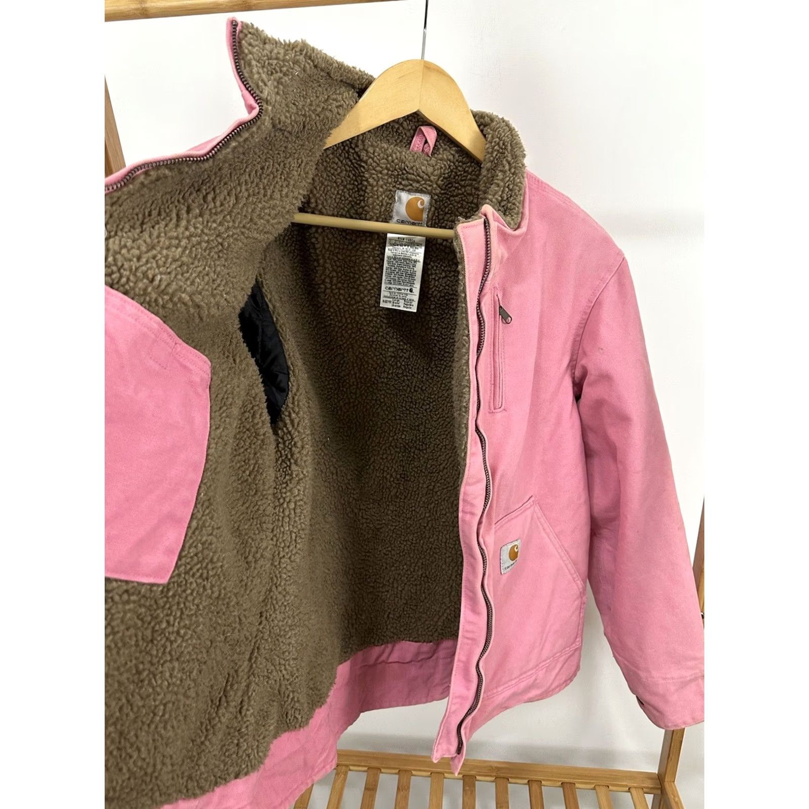 Carhartt VINTAGE Carhartt Women's Jacket WJ022 PKR Pink Sherpa L WJ022 PKR Wood Trim? Size L / US 10 / IT 46 - 6 Thumbnail