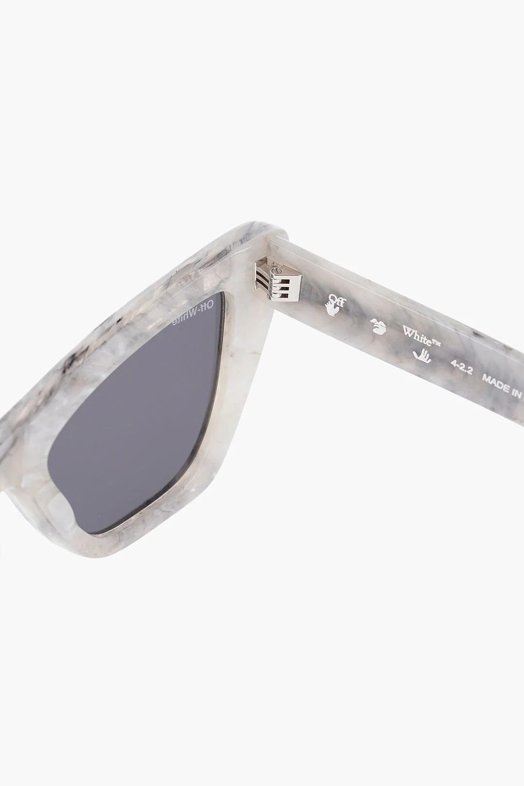 Off-White og1mm0426 Size: OS / Cat-Eye Sunglasses in Grey Size ONE SIZE - 3 Thumbnail