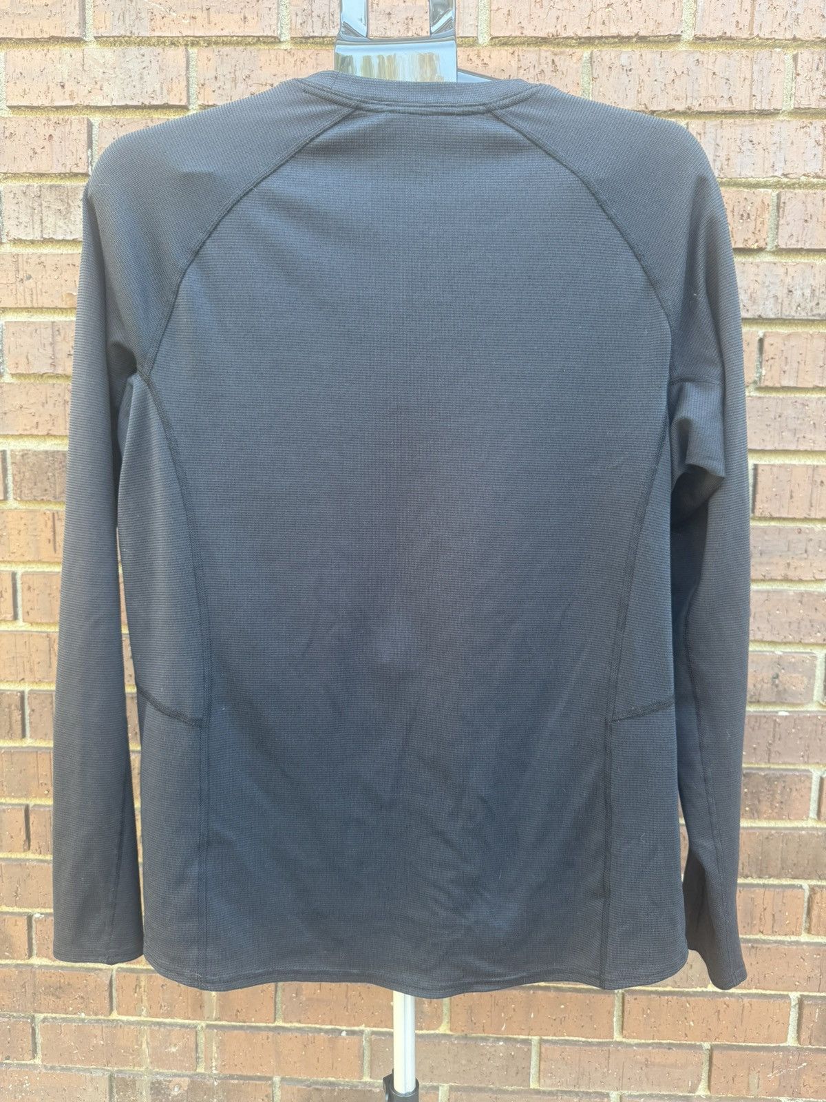 L.L. Bean LL Bean Midweight Base Layer Crew Top Shirt Thumb Holes Size US L / EU 52-54 / 3 - 5 Thumbnail