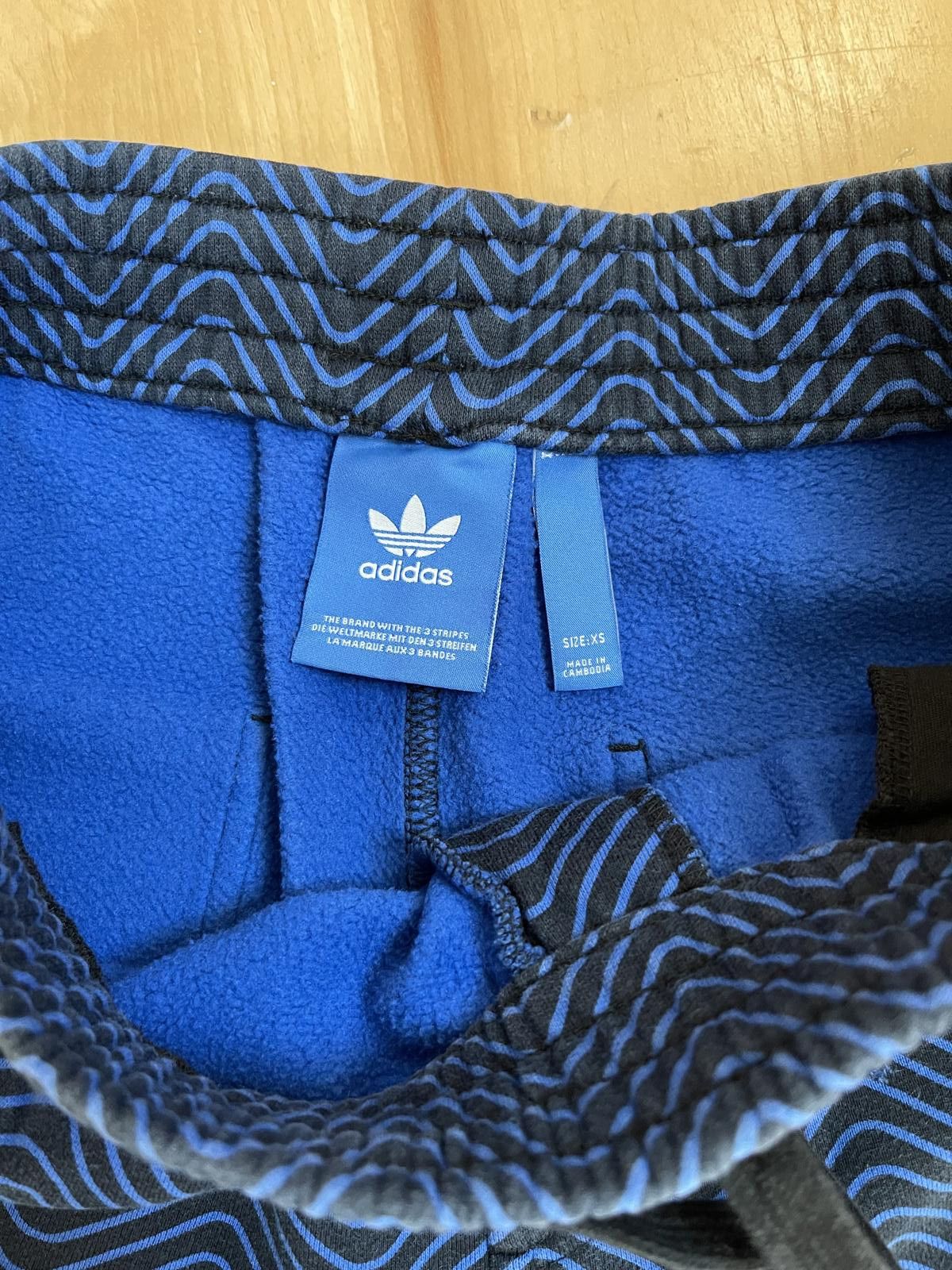 Adidas Adidas Originals Striped Athletic Shorts Men's XS Wave Black Size US 28 / EU 44 - 2 Thumbnail