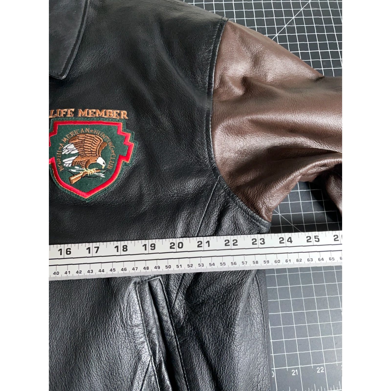 Vintage VINTAGE North American Hunting Club Leather Jacket Men's Medium Black Lifetime Member Size US M / EU 48-50 / 2 - 5 Thumbnail