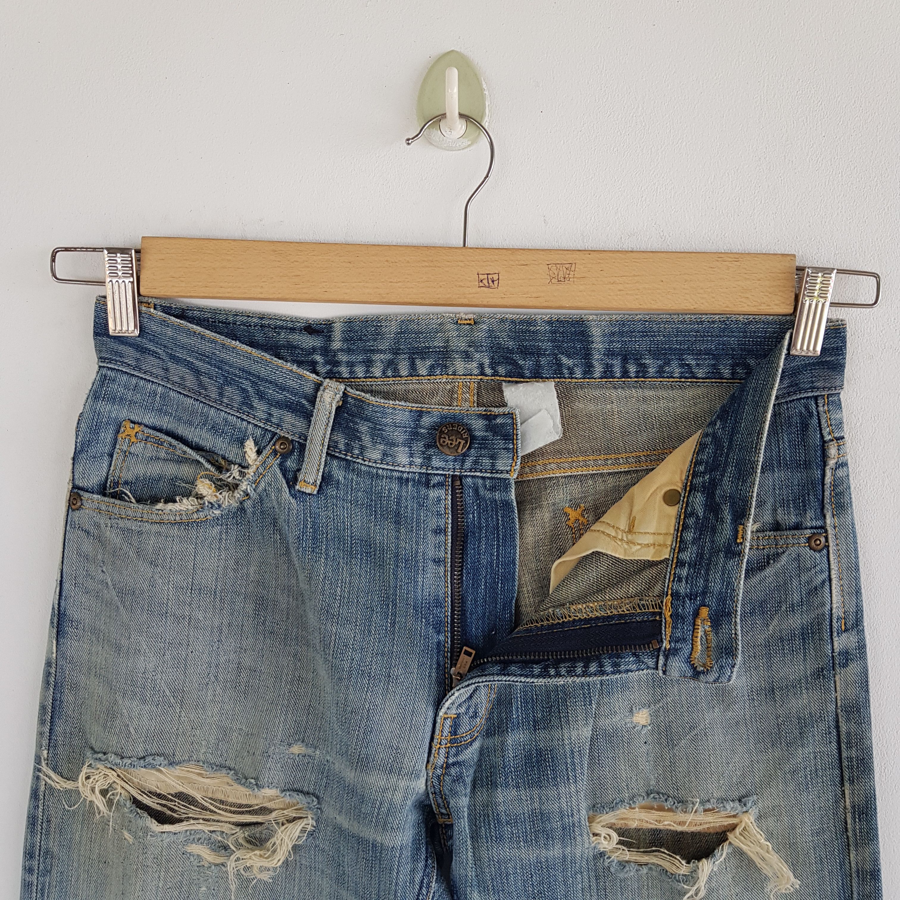 Levi's Vintage 90s Lee Jeans Distressed Lee Faded Light Wash Denim Size US 30 / EU 46 - 6 Thumbnail