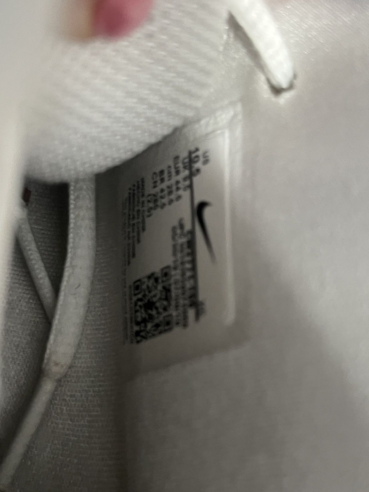 Nike Kyrie Sue Birds graffiti Size US 10.5 / EU 43-44 - 5 Thumbnail