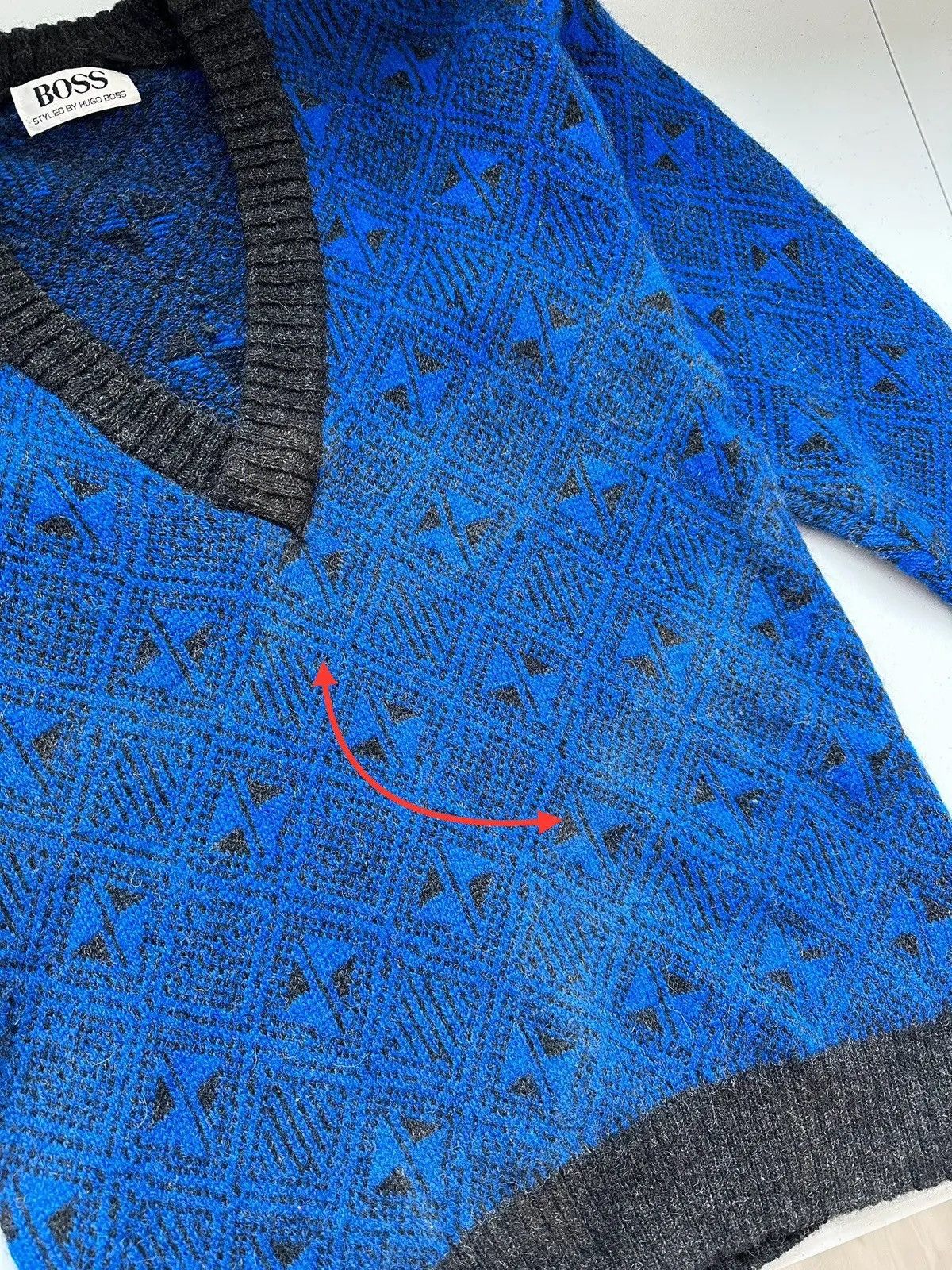 Hugo Boss Vintage 90s Hugo Boss Geometric Knit Sweater Rare Size US M / EU 48-50 / 2 - 8 Thumbnail