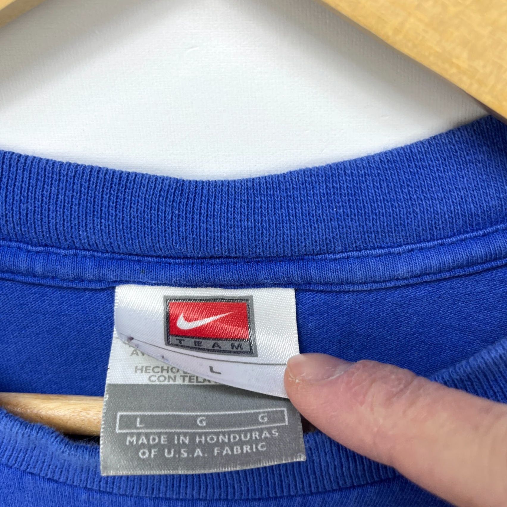 Nike VINTAGE Nike Boise State Broncos University T-Shirt Long Sleeve Center Swoosh Large Blue Mens L Size US L / EU 52-54 / 3 - 5 Thumbnail