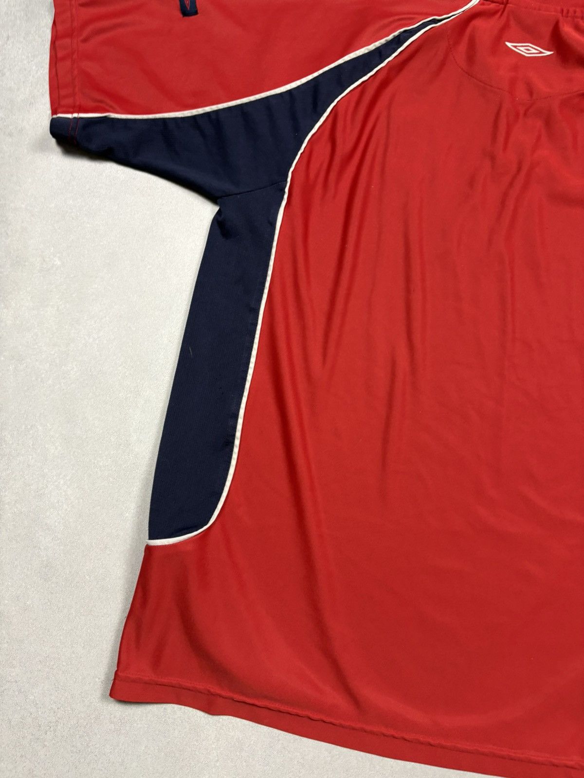 Umbro Umbro England 1999/2000 Soccer Football Kit Shirt Vintage XL Size US XL / EU 56 / 4 - 19 Thumbnail