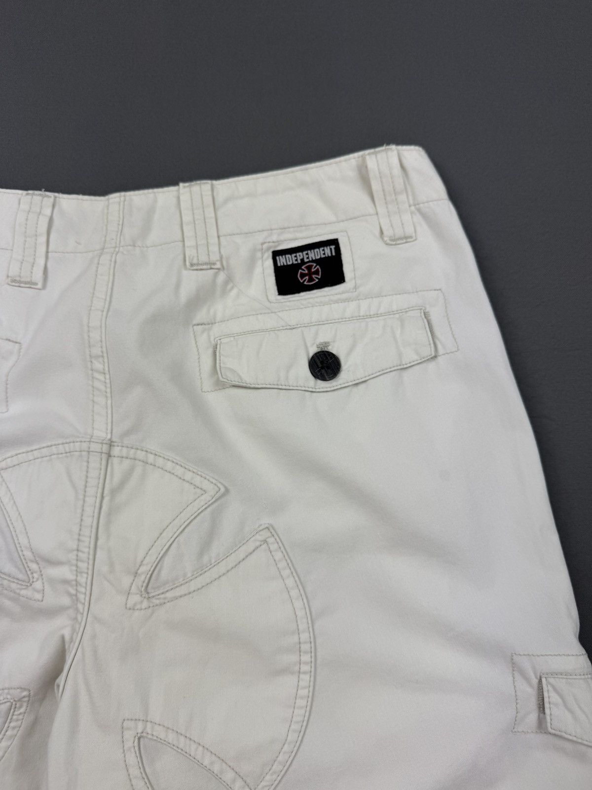 Shorty's Skateboards Vintage Independent Truck Co Cross Logo Cargo Shorts Size US 32 / EU 48 - 10 Thumbnail